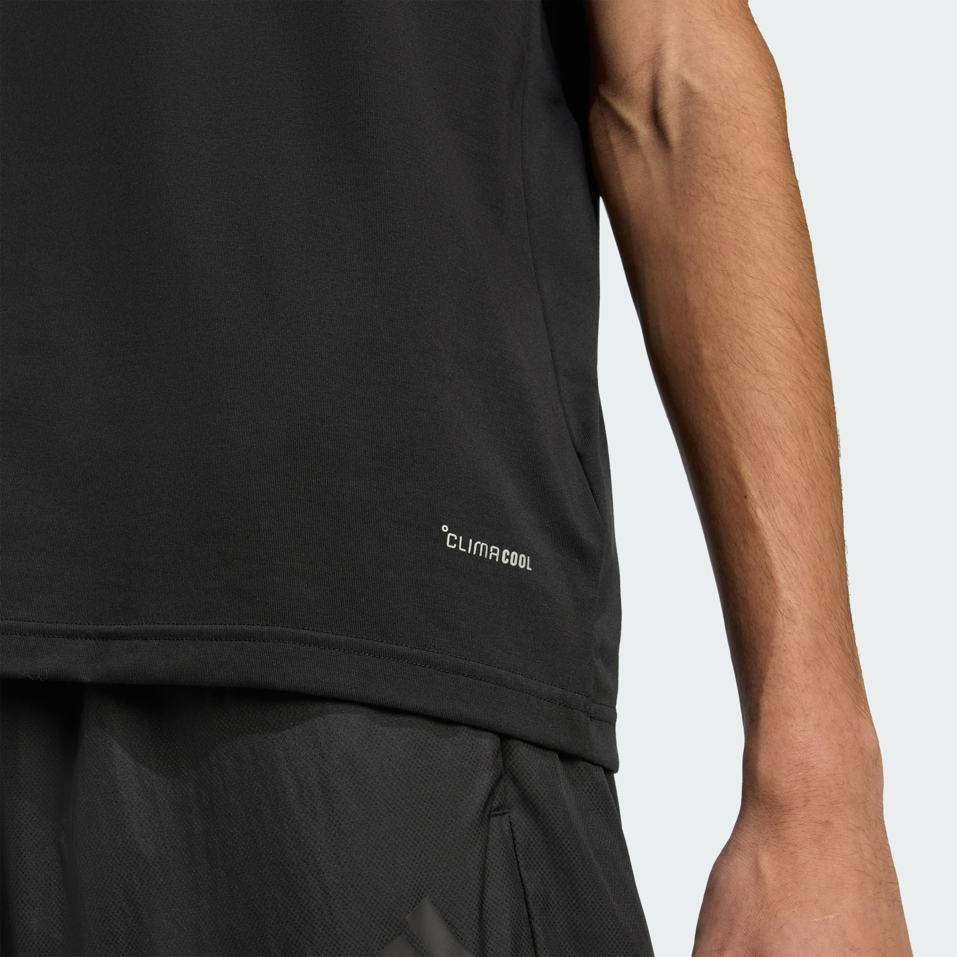 CLIMACOOL City Tech Storm Logo Graphic Tee