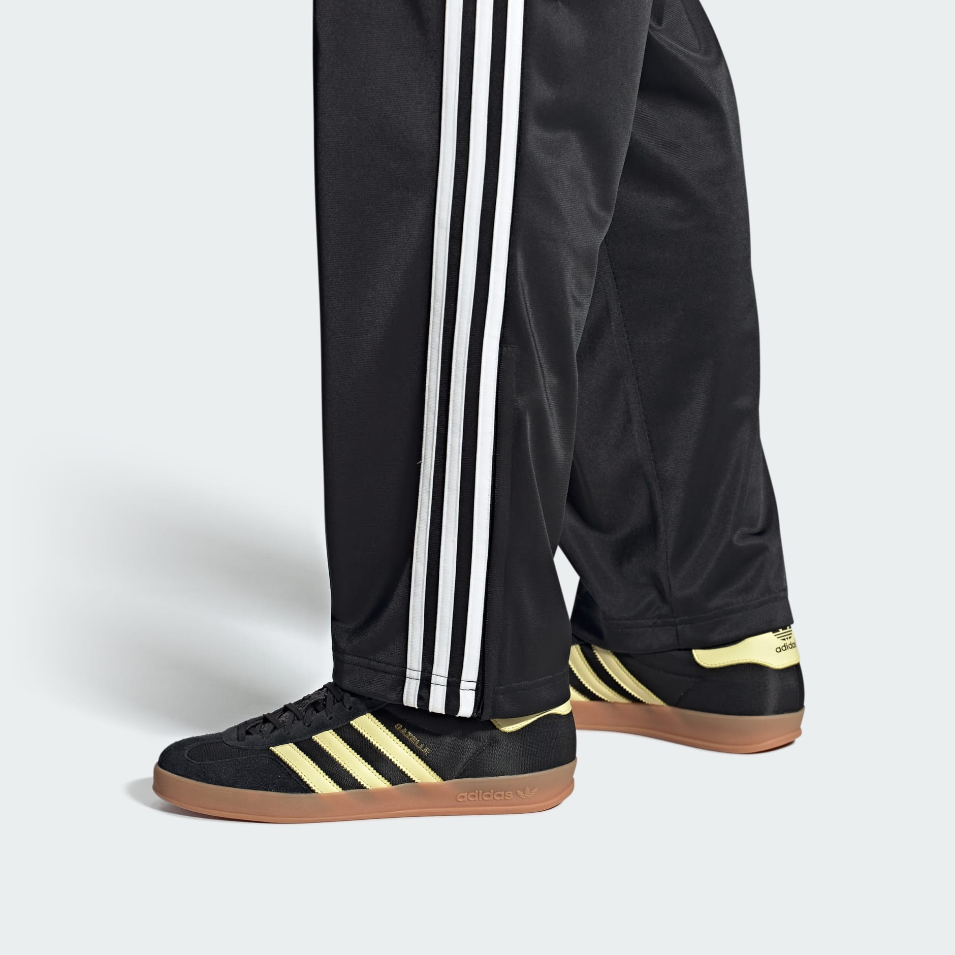 adidas Gazelle Indoor Shoes - Black | adidas TZ