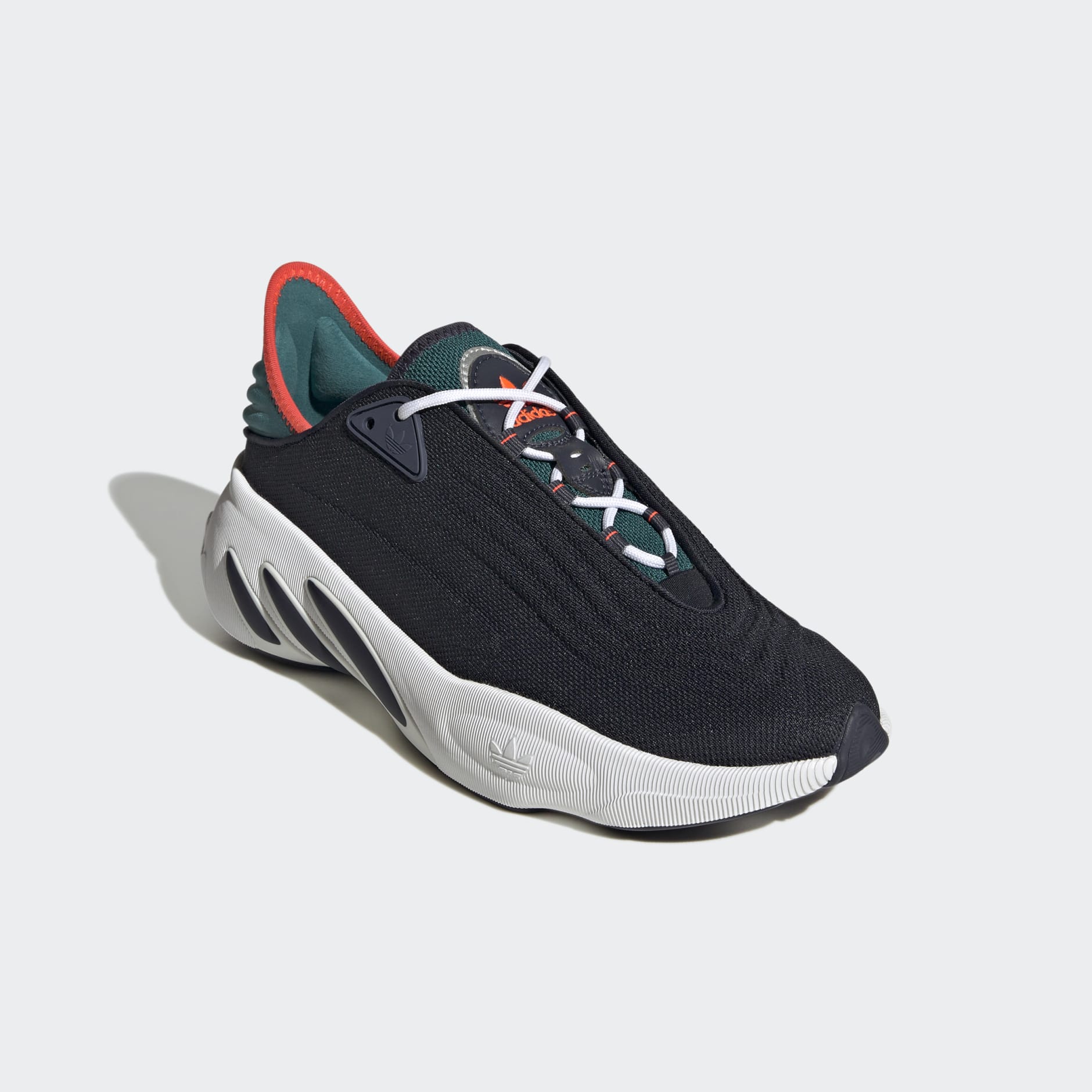 Tenis adidas SLTN