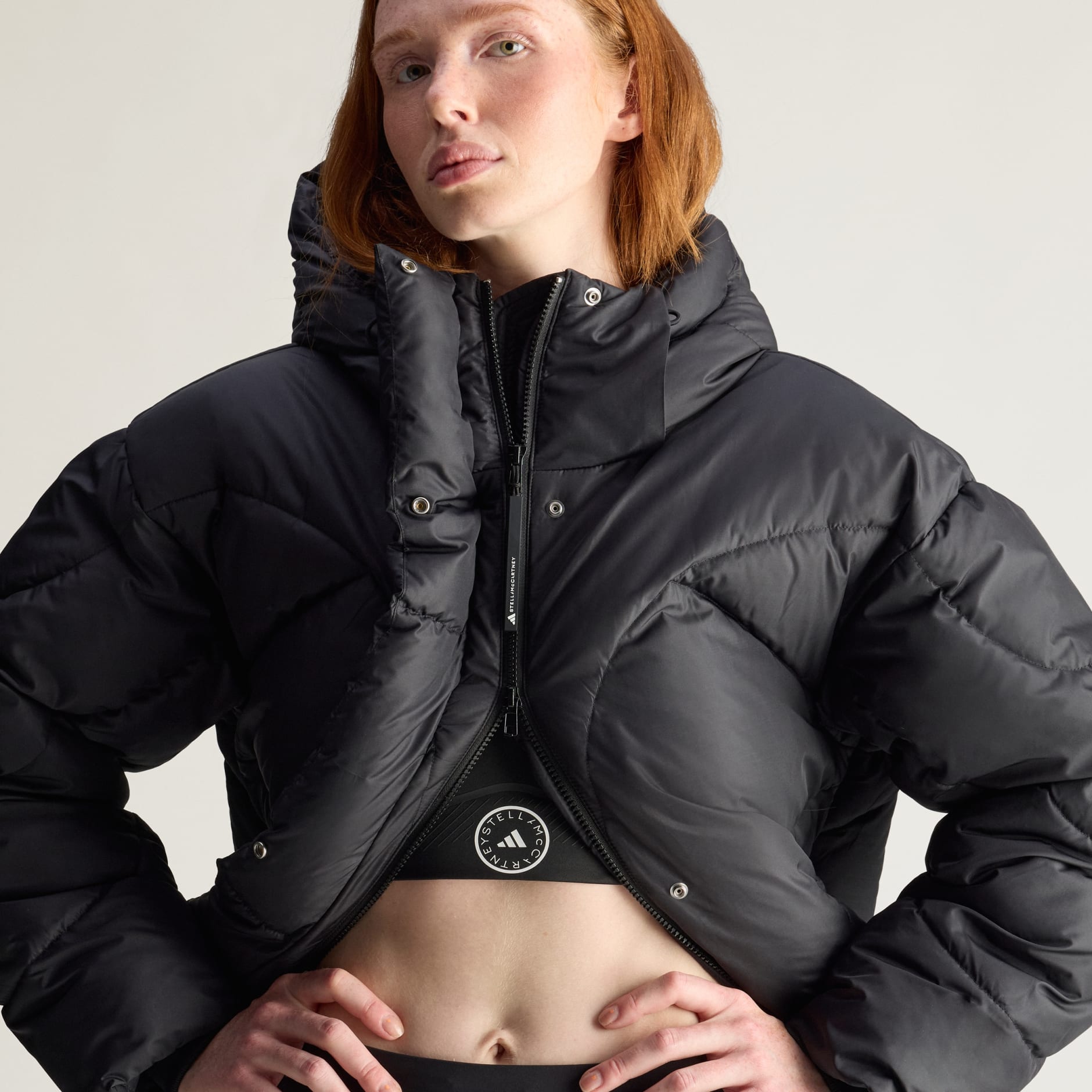 Jachetă adidas de iarnă căptușită de iarnă Stella McCartney, de lungime medie