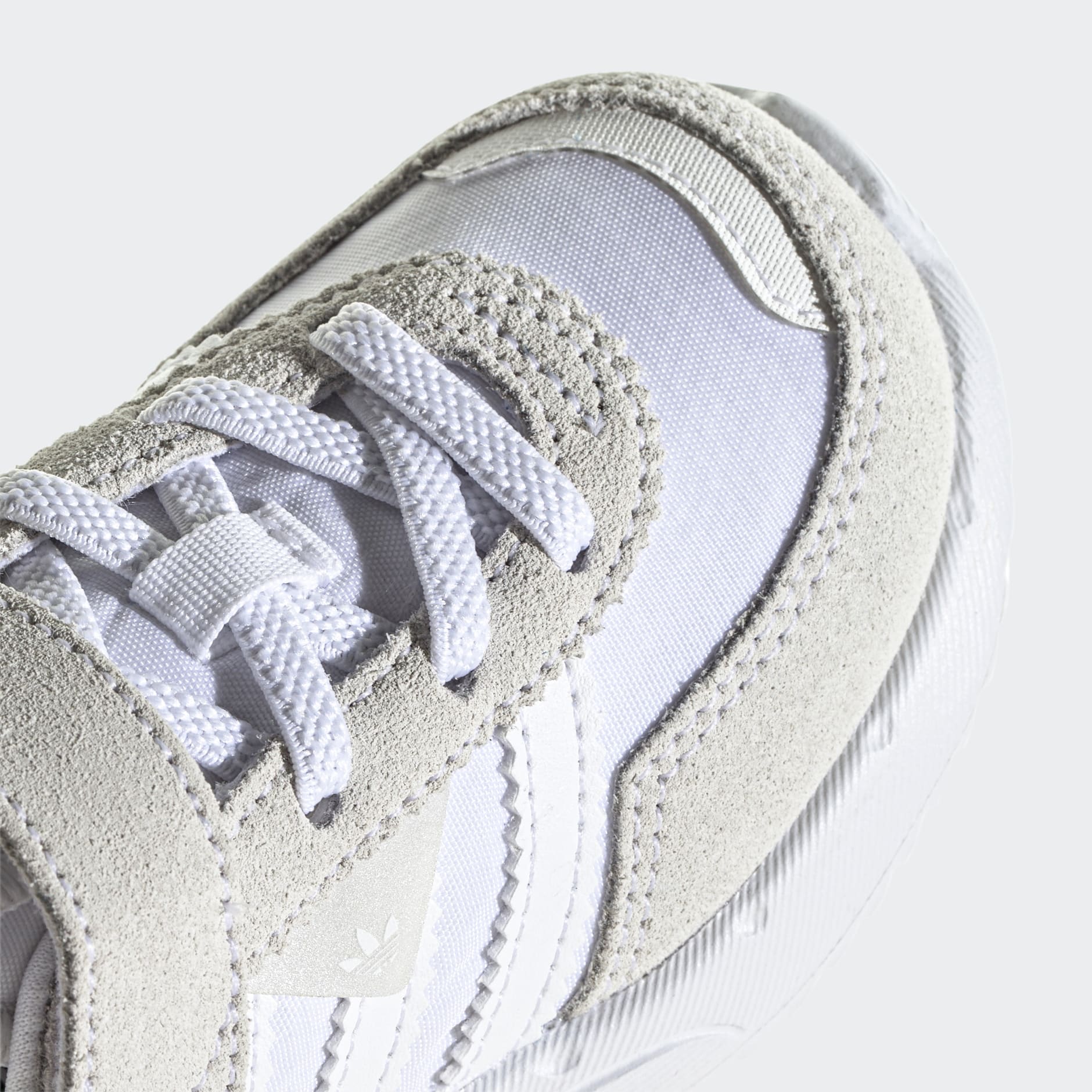 Retropy F2 Shoes