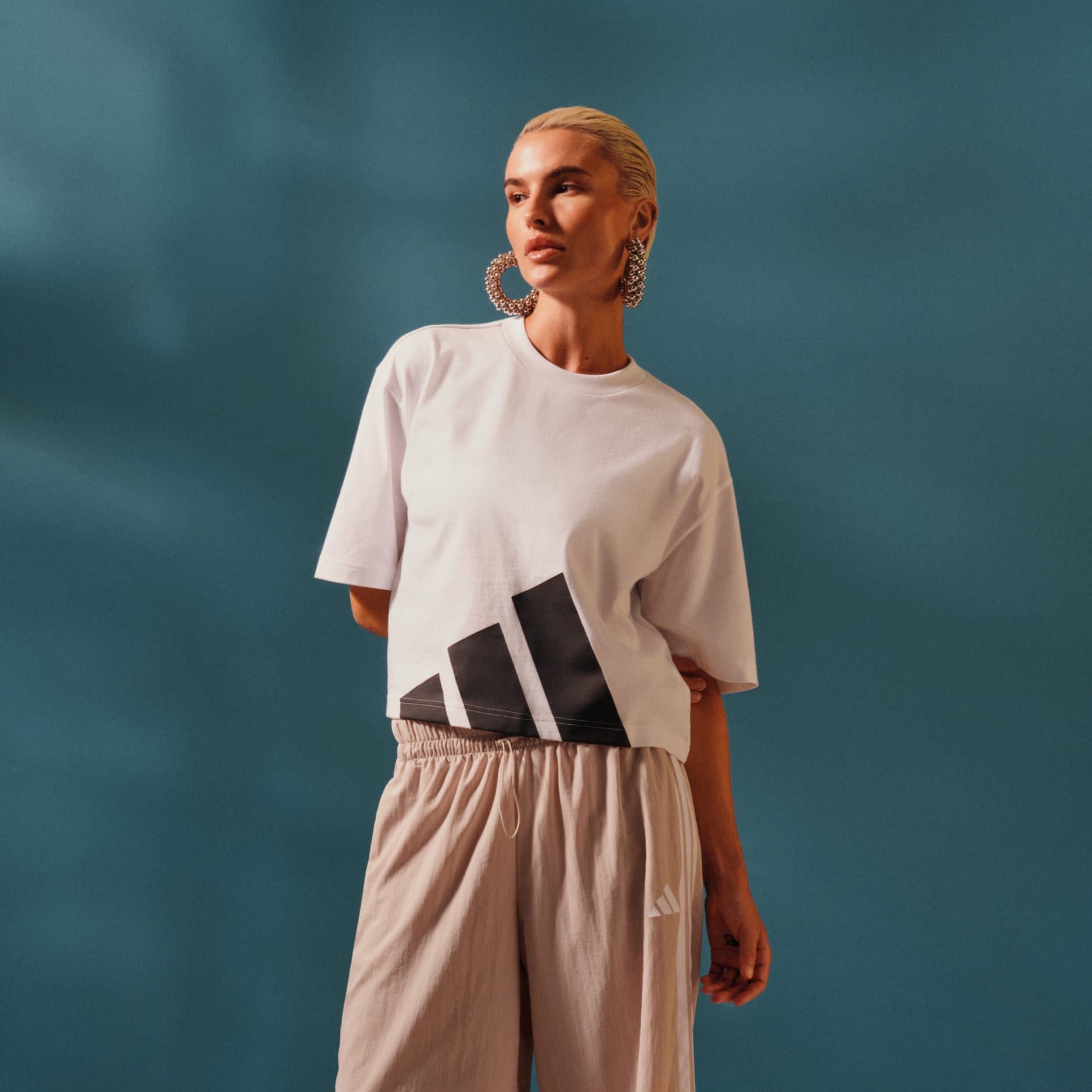 Essentials Big Logo Boyfriend Tee