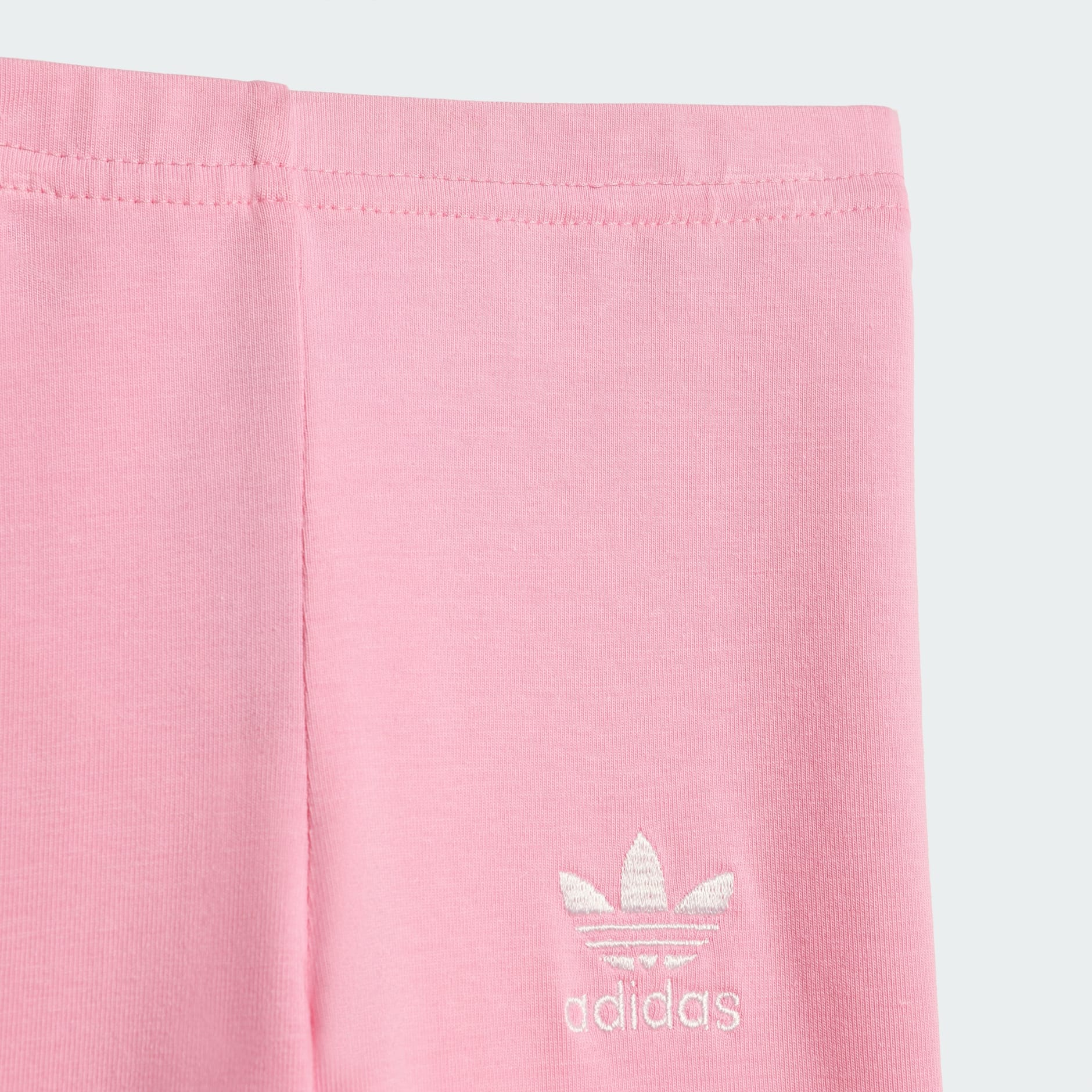 KOMPLET MAJICE I TAJICA PREDIMENZIONIRANOG KROJA