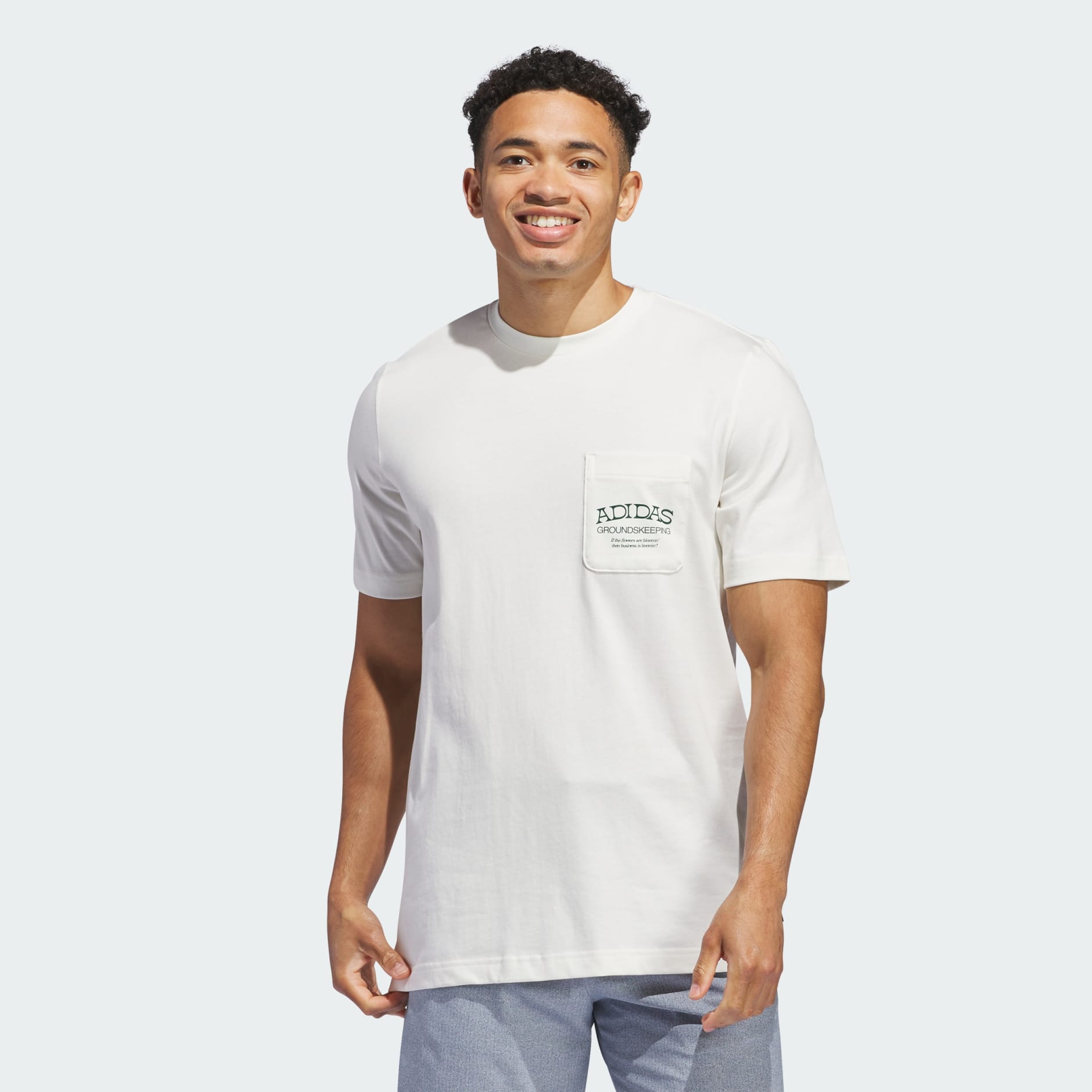 White t store shirt with pocket