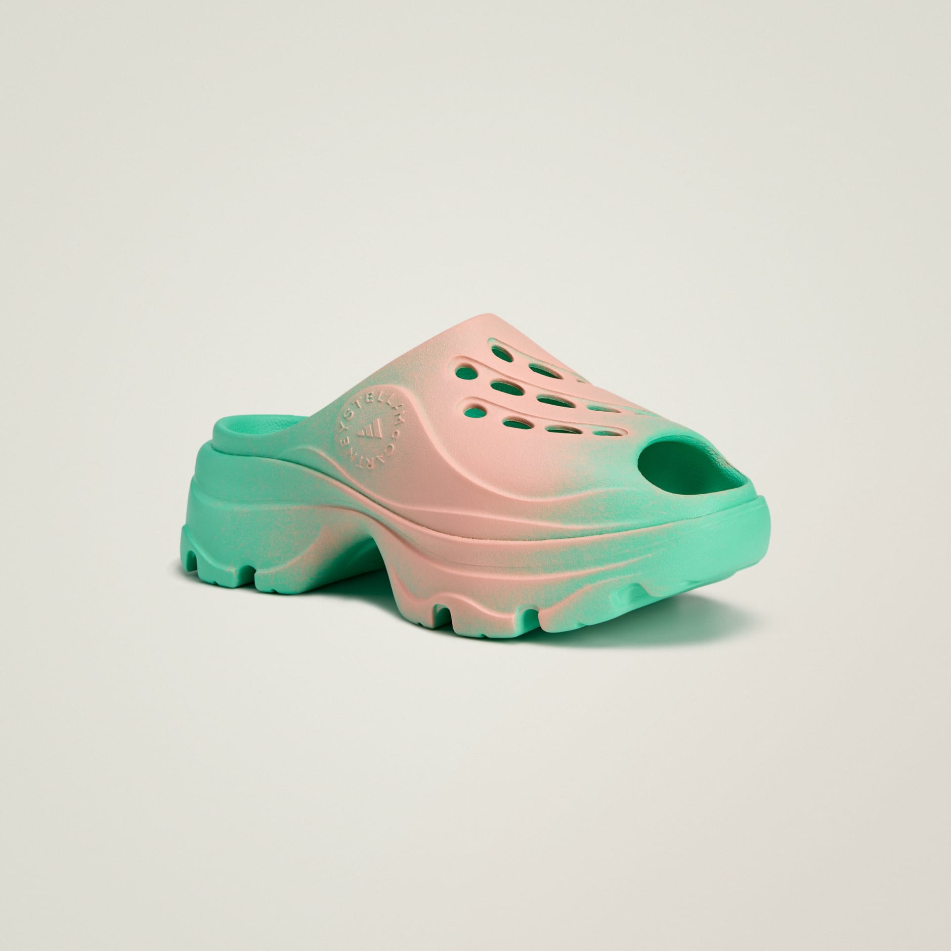 حذاء adidas by Stella McCartney
