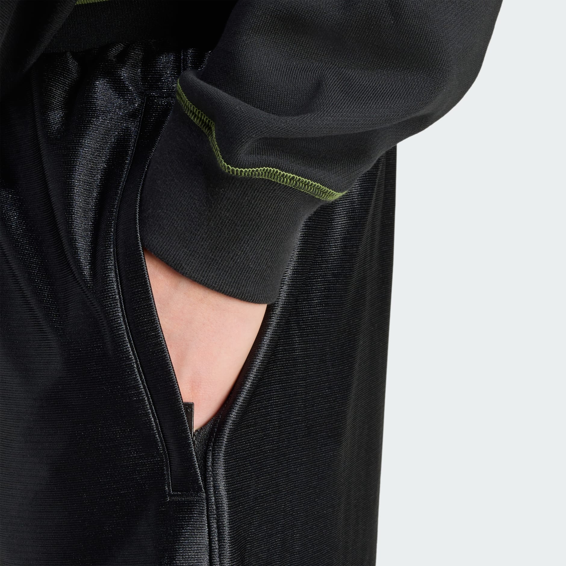 Number Graphic Short