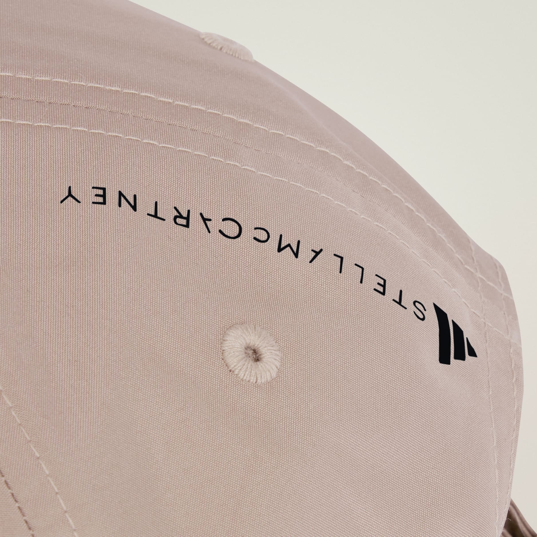 قبعة adidas by Stella McCartney