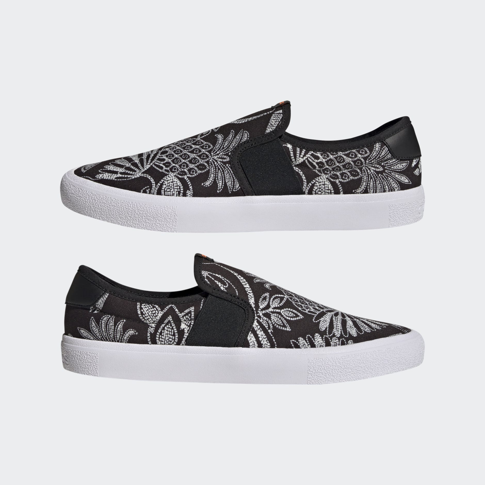 Vulc Raid3r Lifestyle Skateboarding Slip-On Canvas Graphic Print Shoes