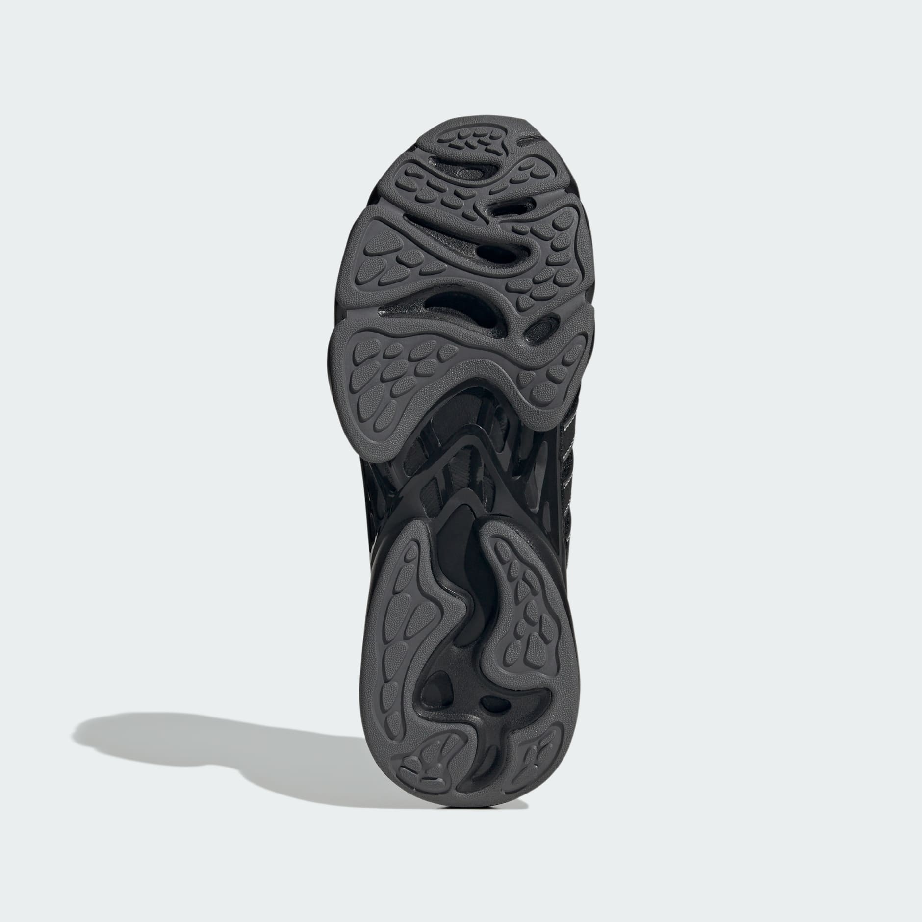 Megastride 運動鞋