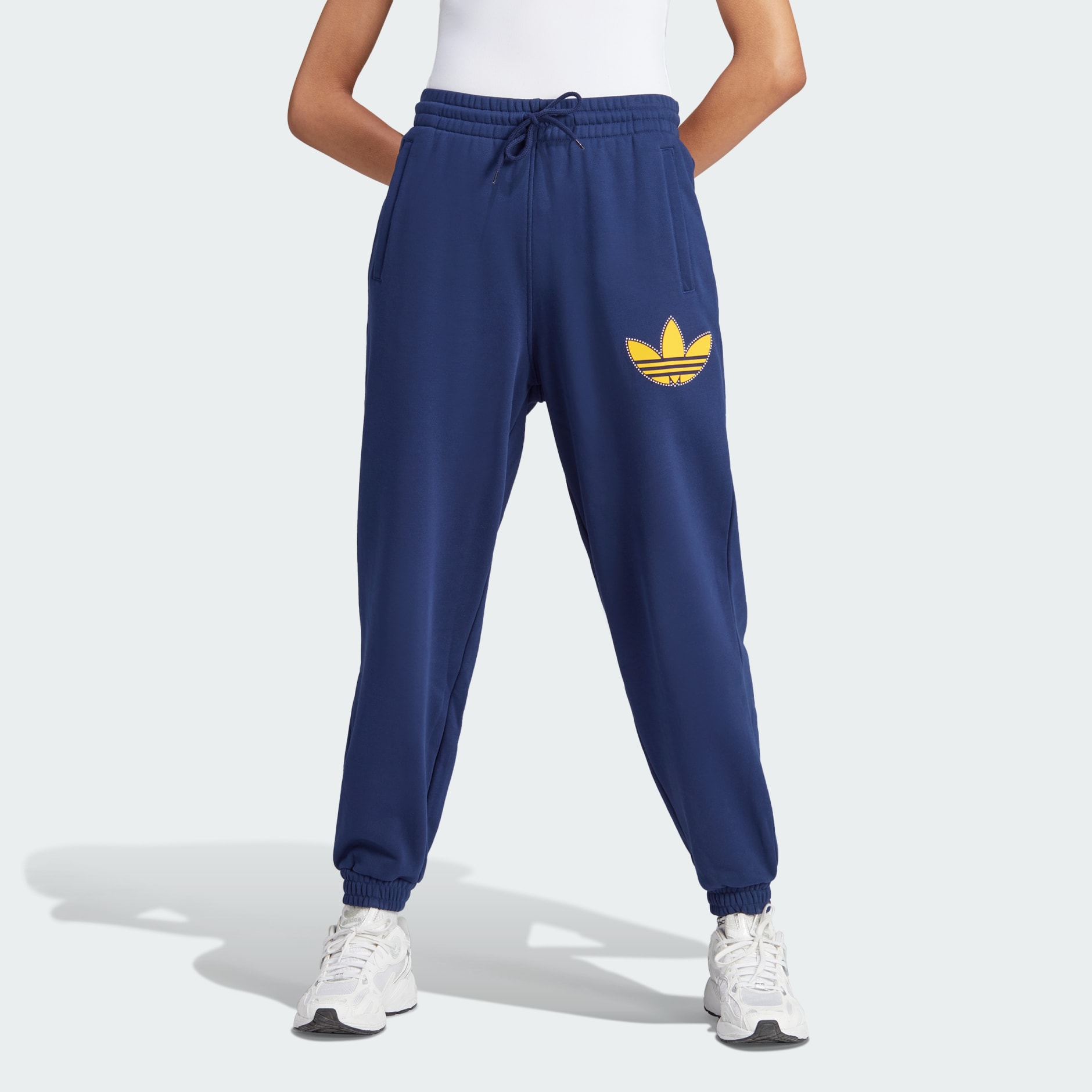 adidas Womens Pearl Trefoil Cuffed Sweatpants, Dark Blue, X-Small US :  : Clothing, Shoes & Accessories