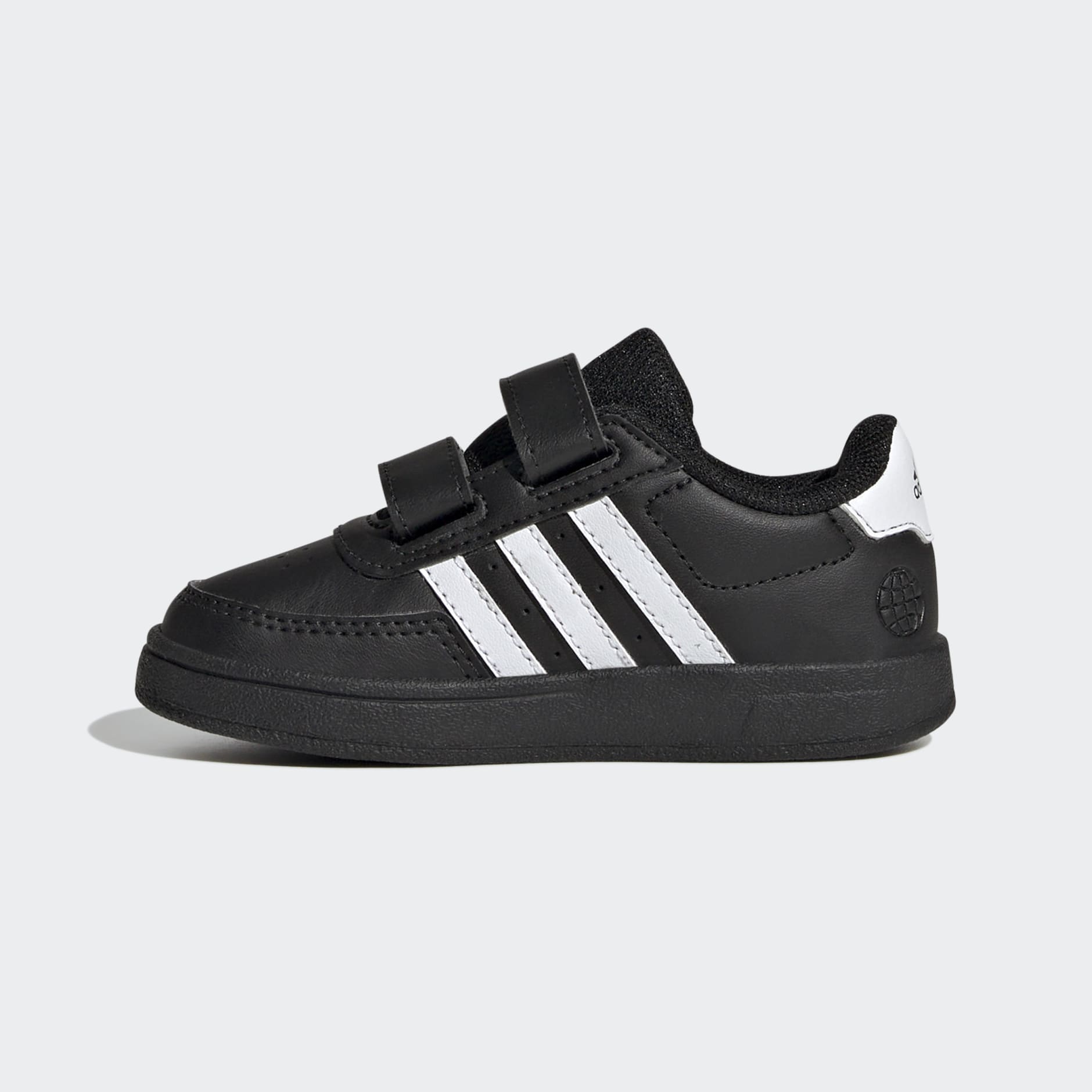 Mens adidas trainers with best sale velcro straps