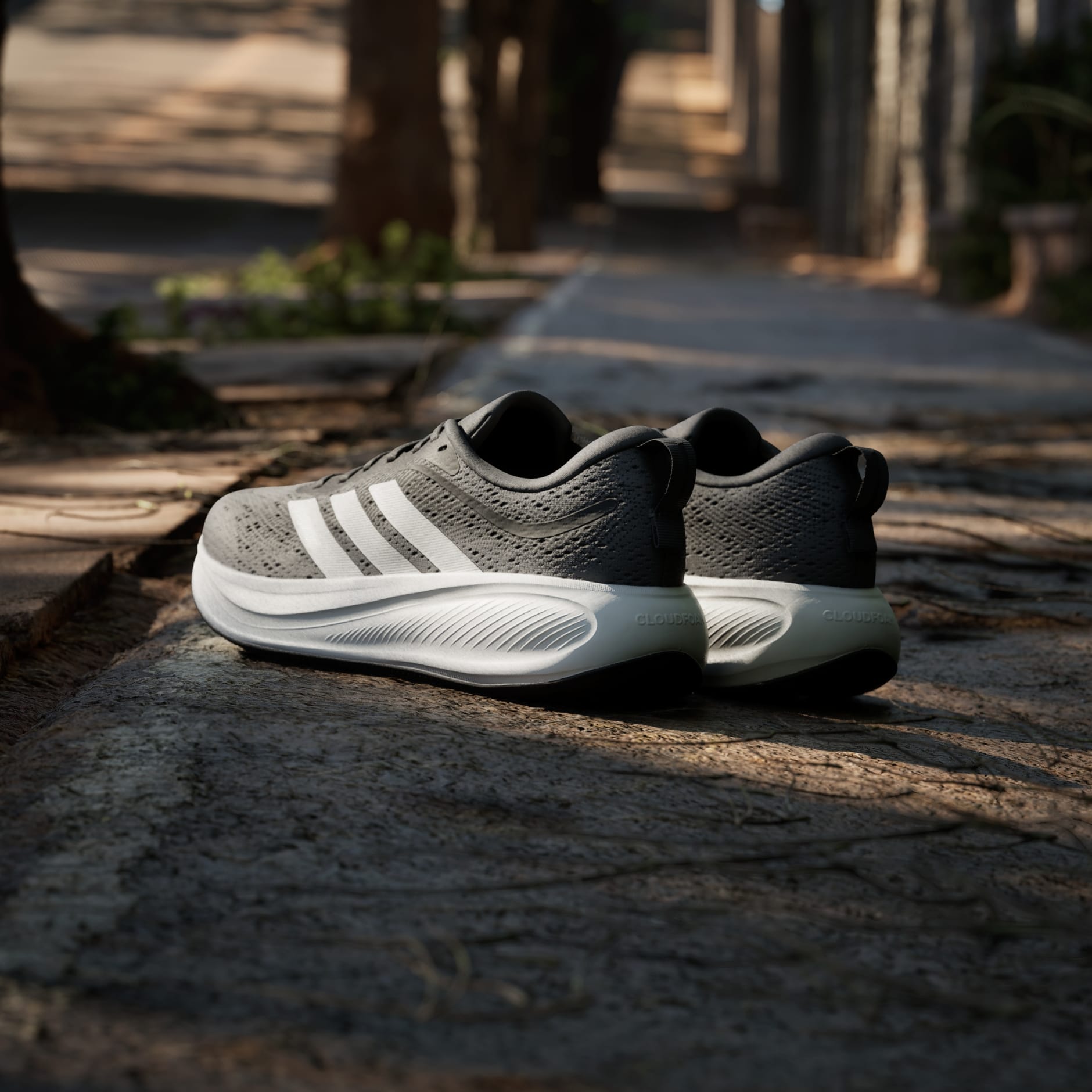 RESPONSE PACE RUNNING SHOES