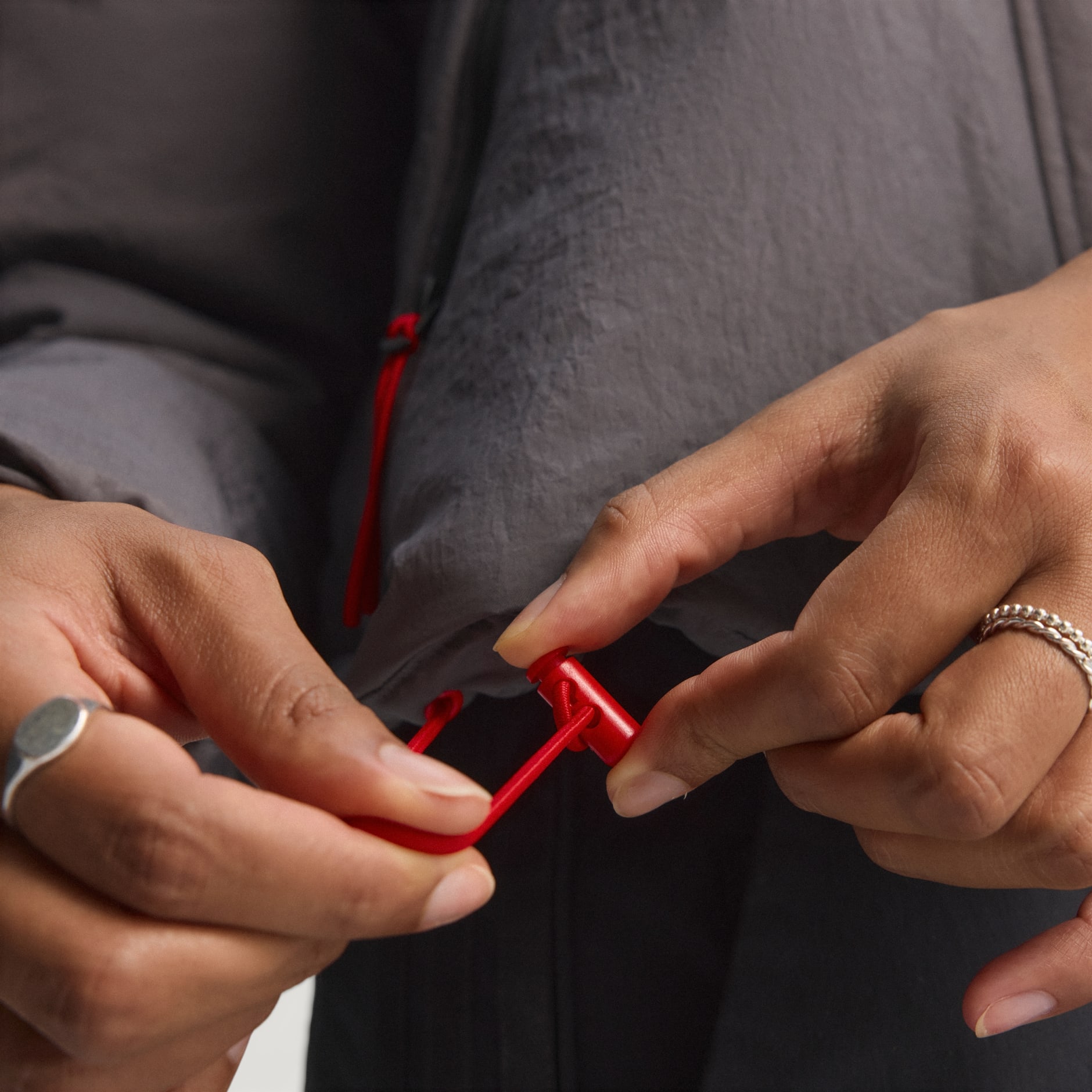 JACHETĂ CĂPTUȘITĂ AUDI REVOLUT F1 TEAM ENGINEERS & MARKETING