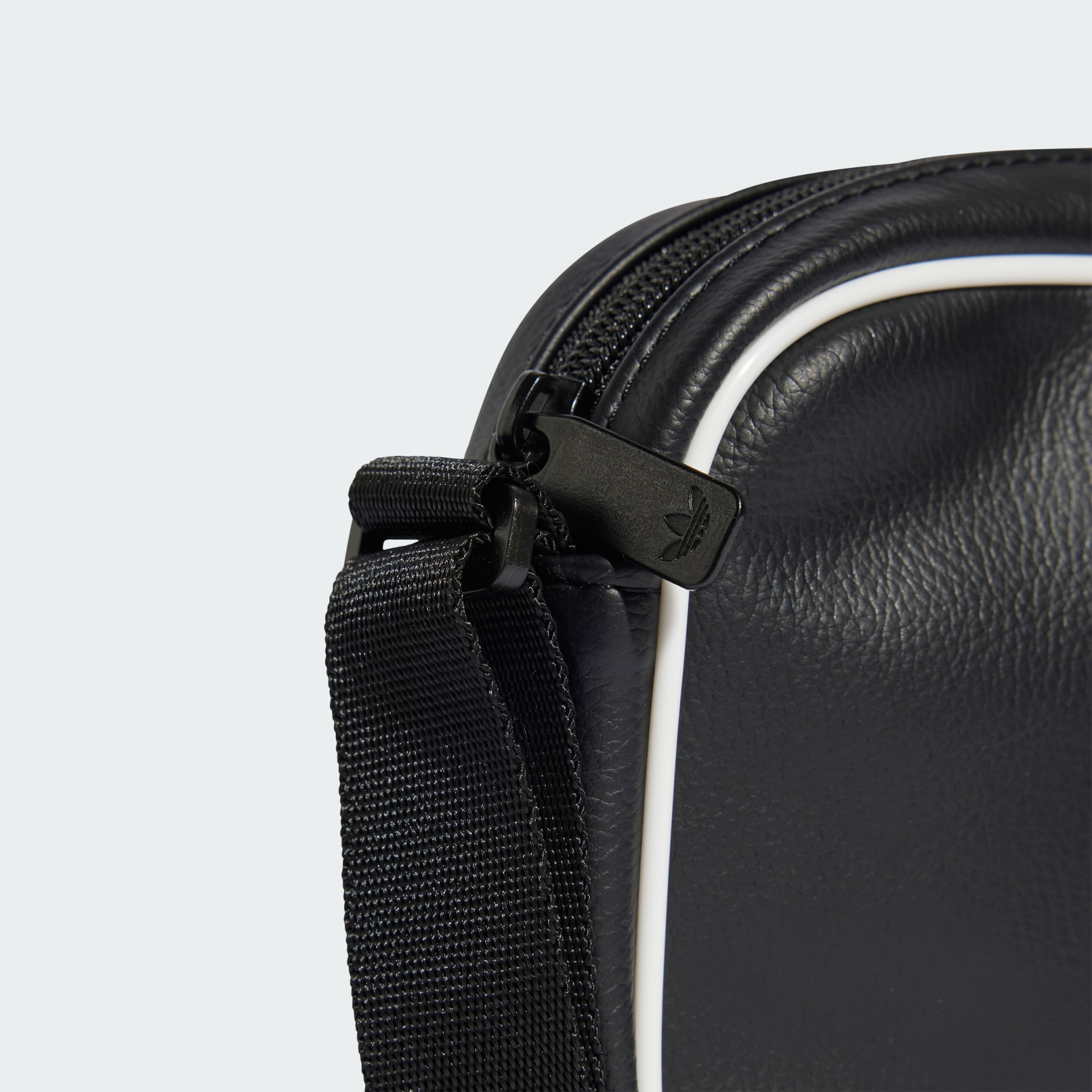 Geantă Adicolor Classic Mini Airliner