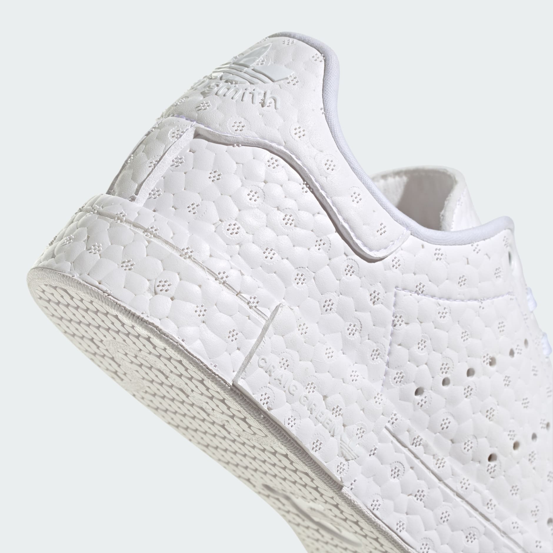 Adidas stan hotsell smith boost white