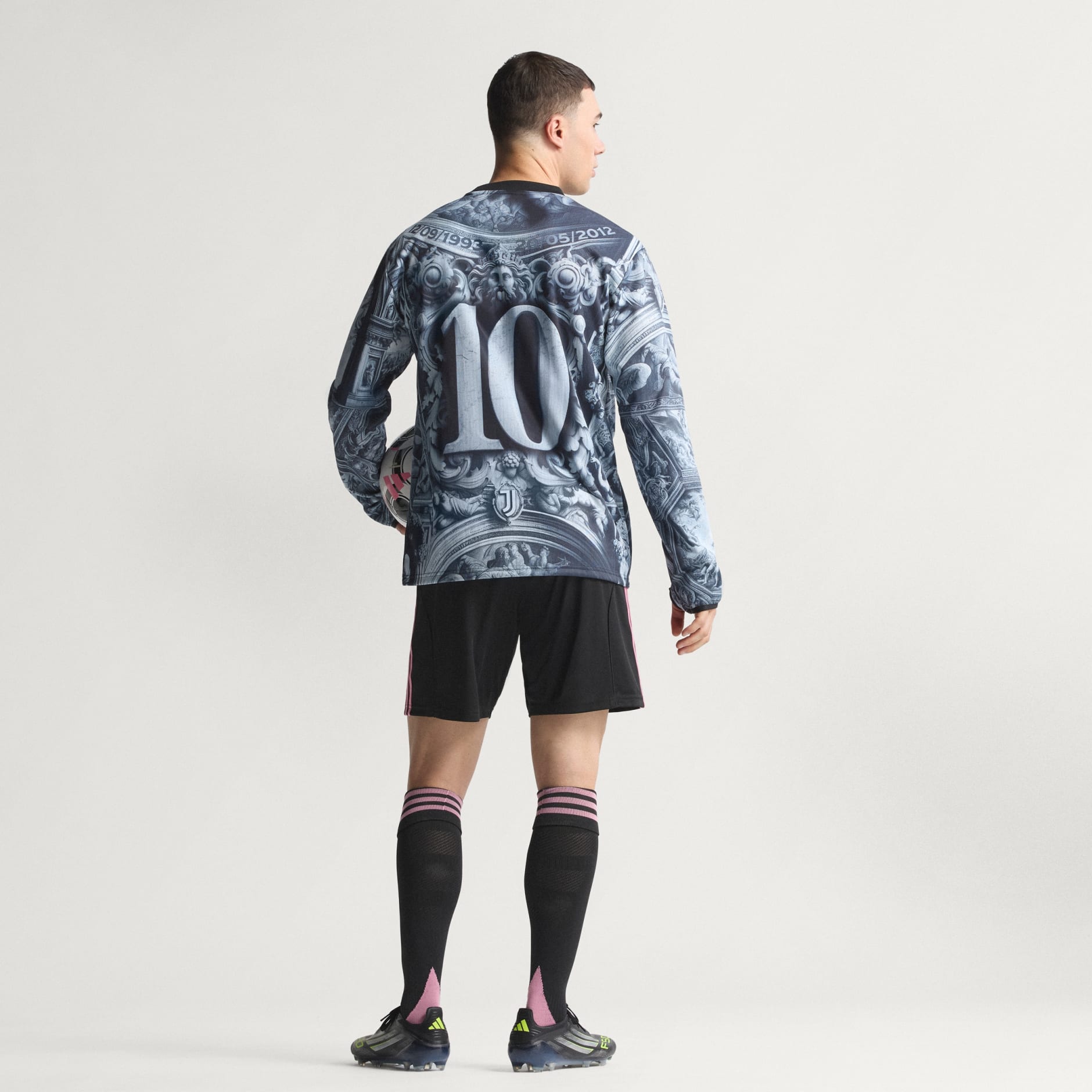 BLUZĂ JUVENTUS 25/26 PRE-MATCH WARM