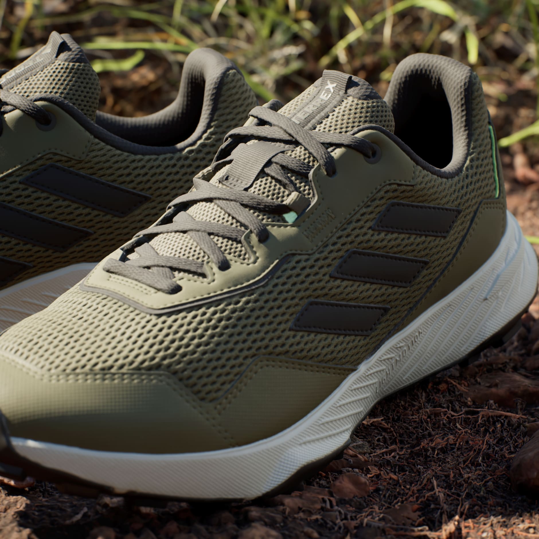 Tenis de Trail Running Tracefinder