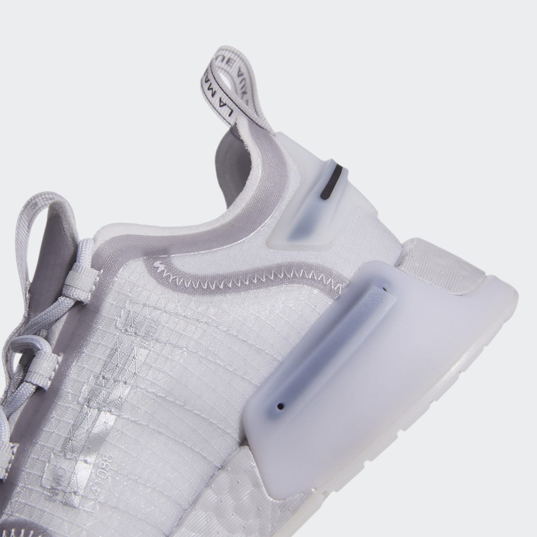 حذاء NMD_V3