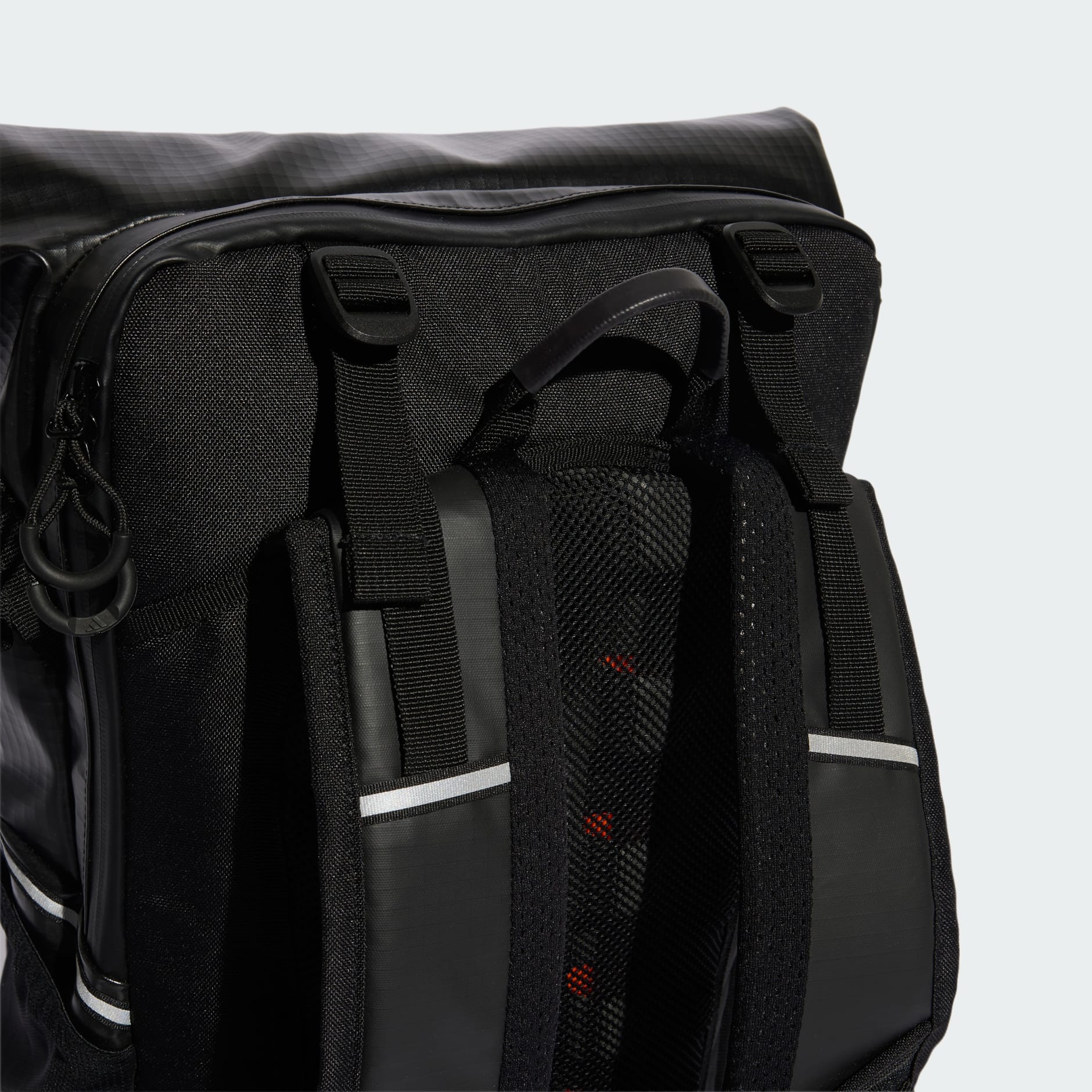 Rucsac adidas cu sistem de organizare adaptiv