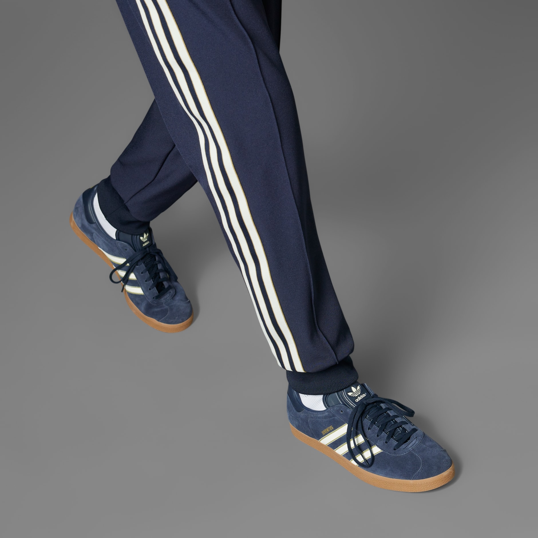 Shoes - Gazelle Juventus Terrace Icons Shoes - Blue | adidas