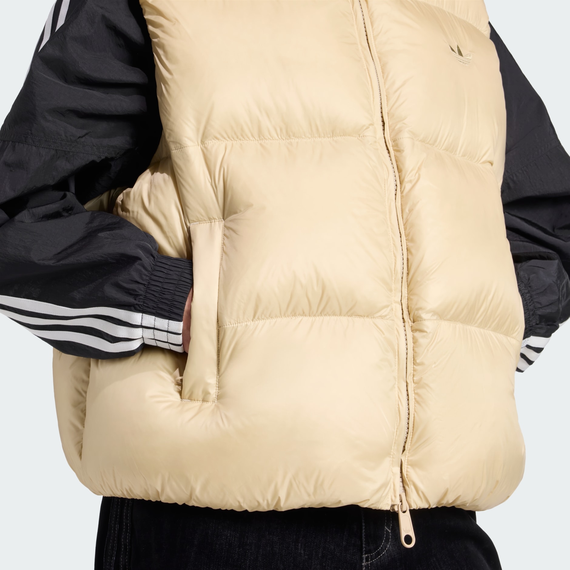 ESSENTIALS OVERSIZED DOWN VEST