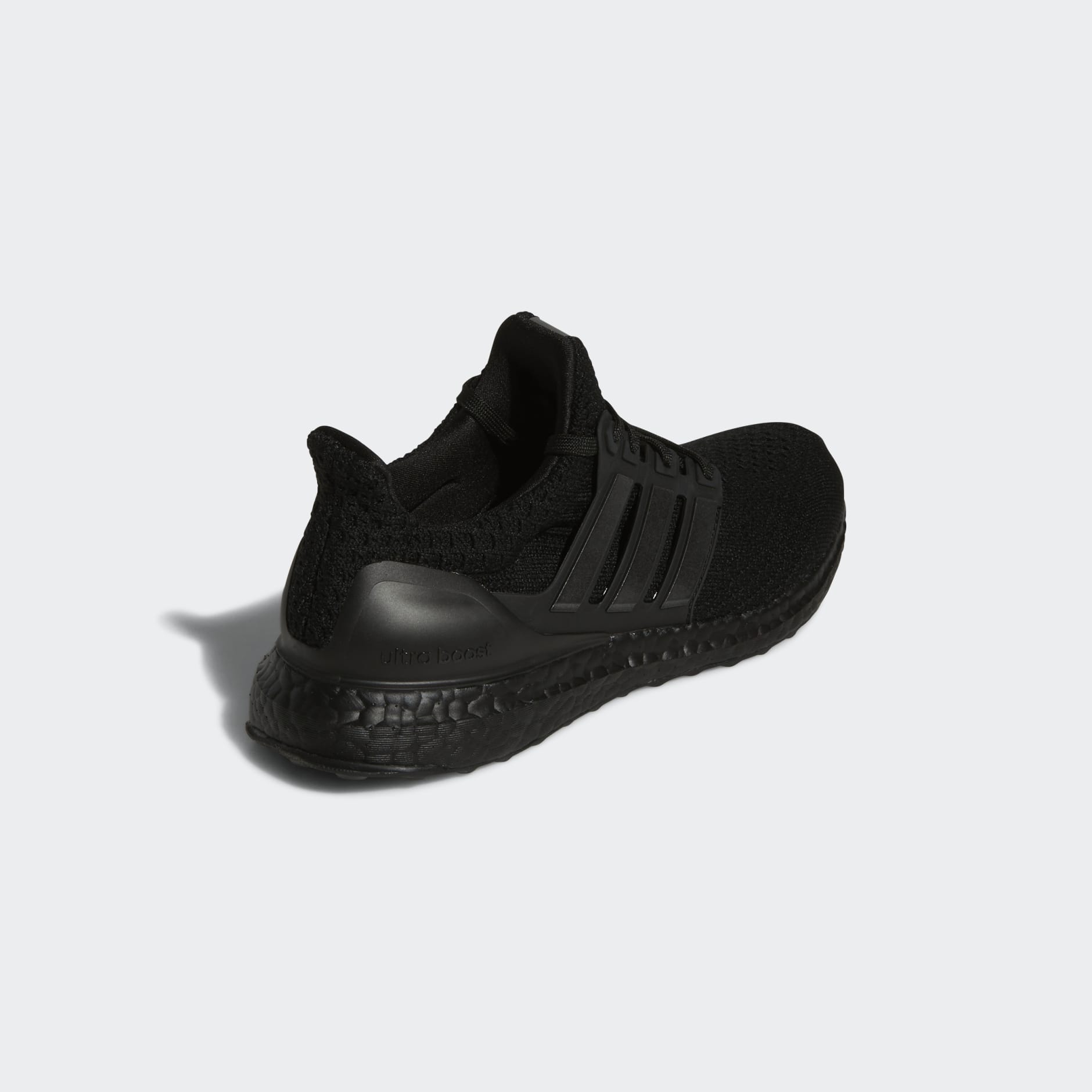 Tenis Ultraboost 5 DNA