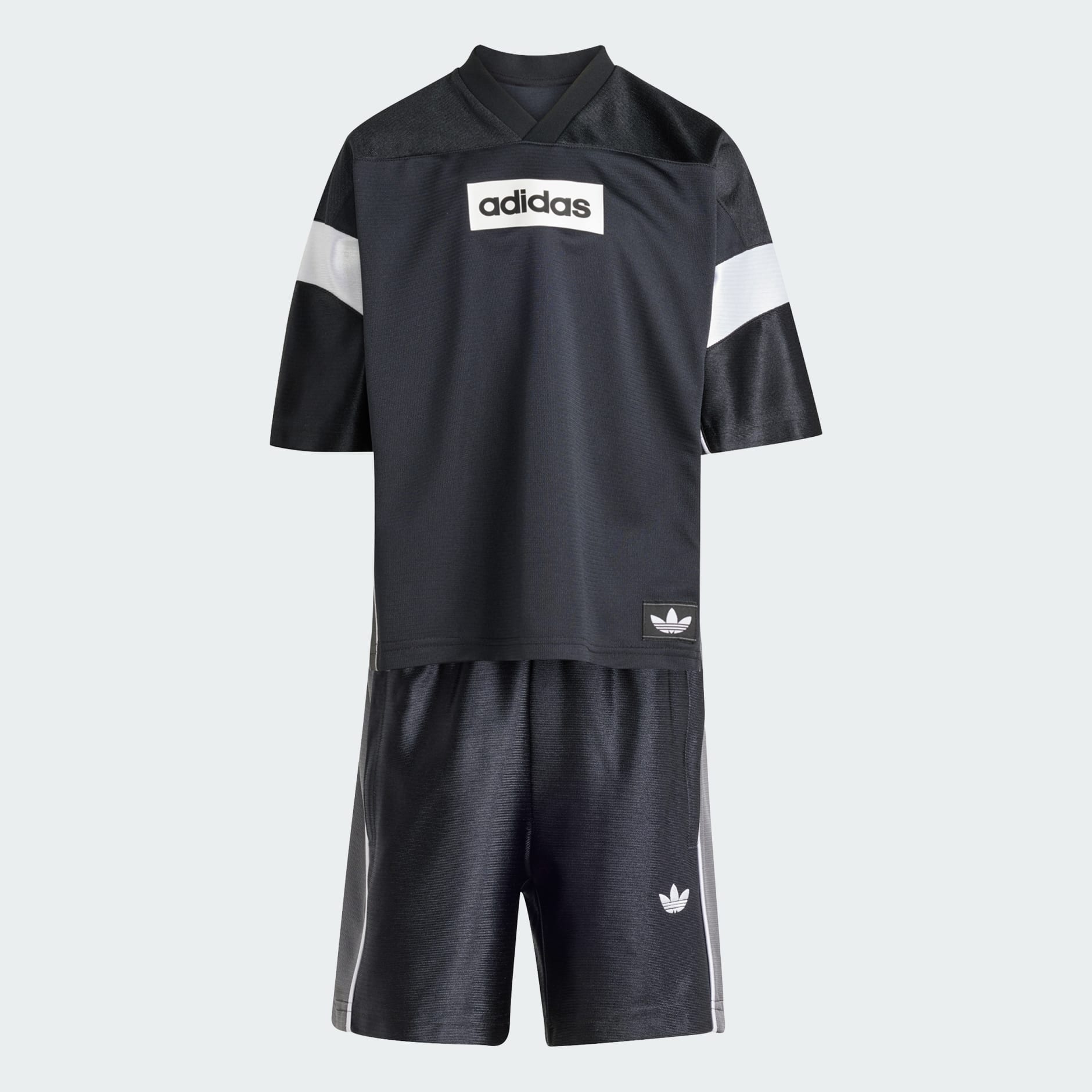 طقم تيشيرت وشورت للأطفال