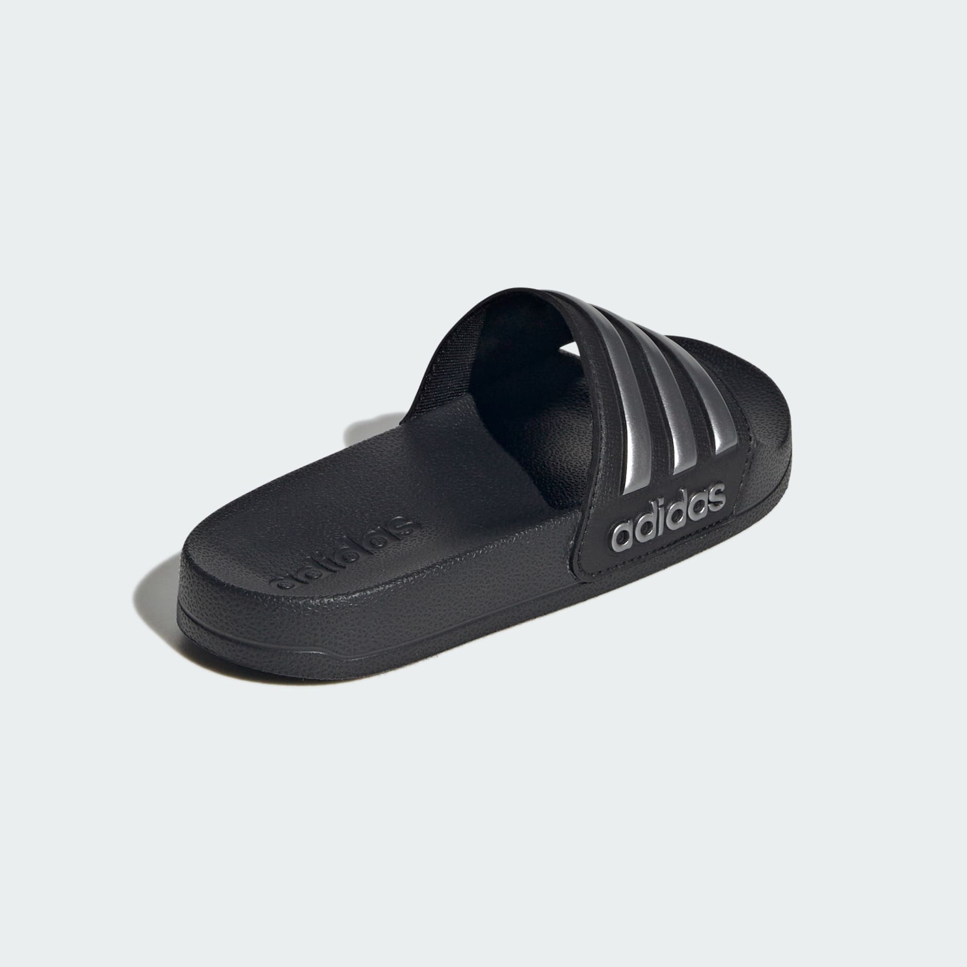 ADILETTE SHOWER SLIDES