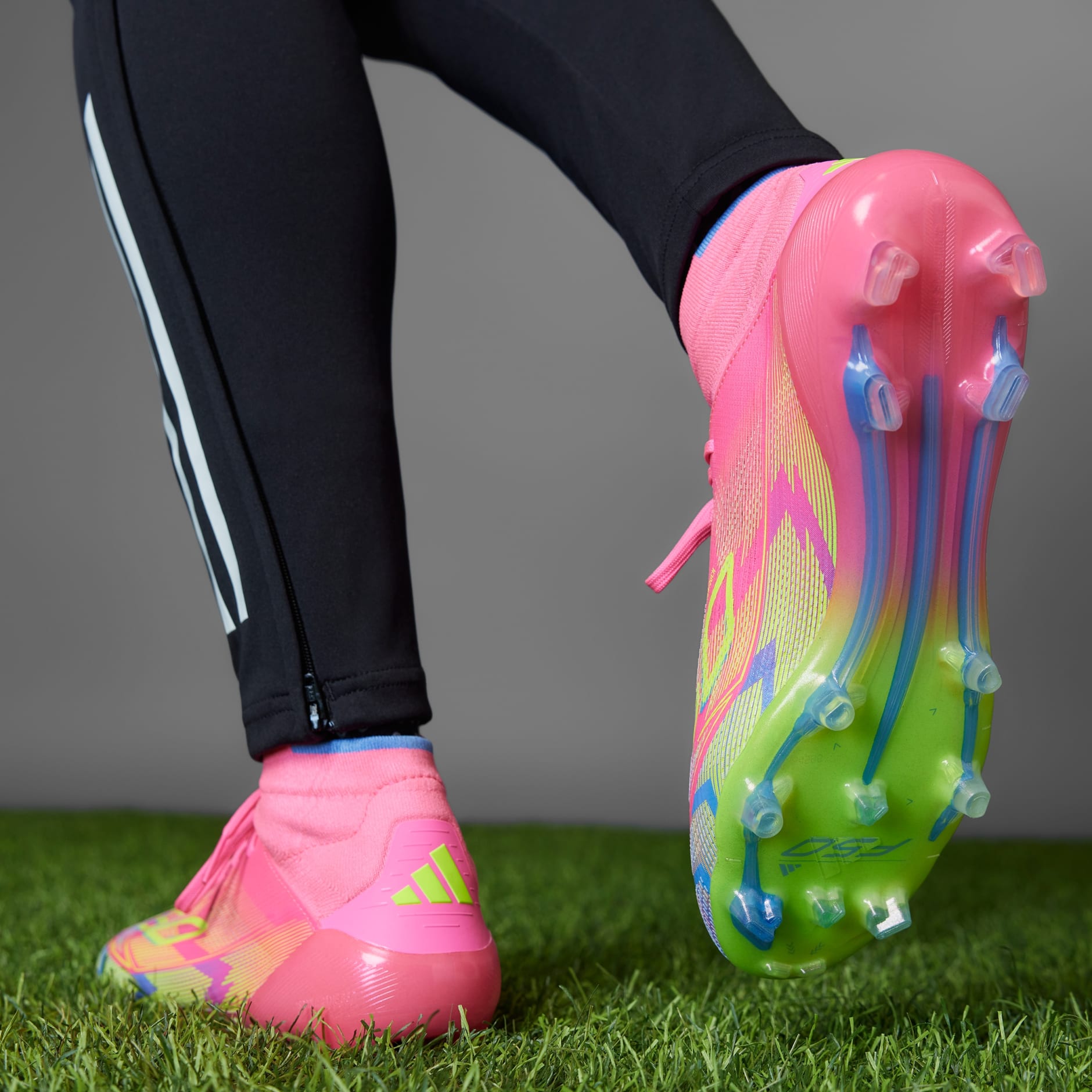 Ghete F50 Elite Mid pentru teren ferm