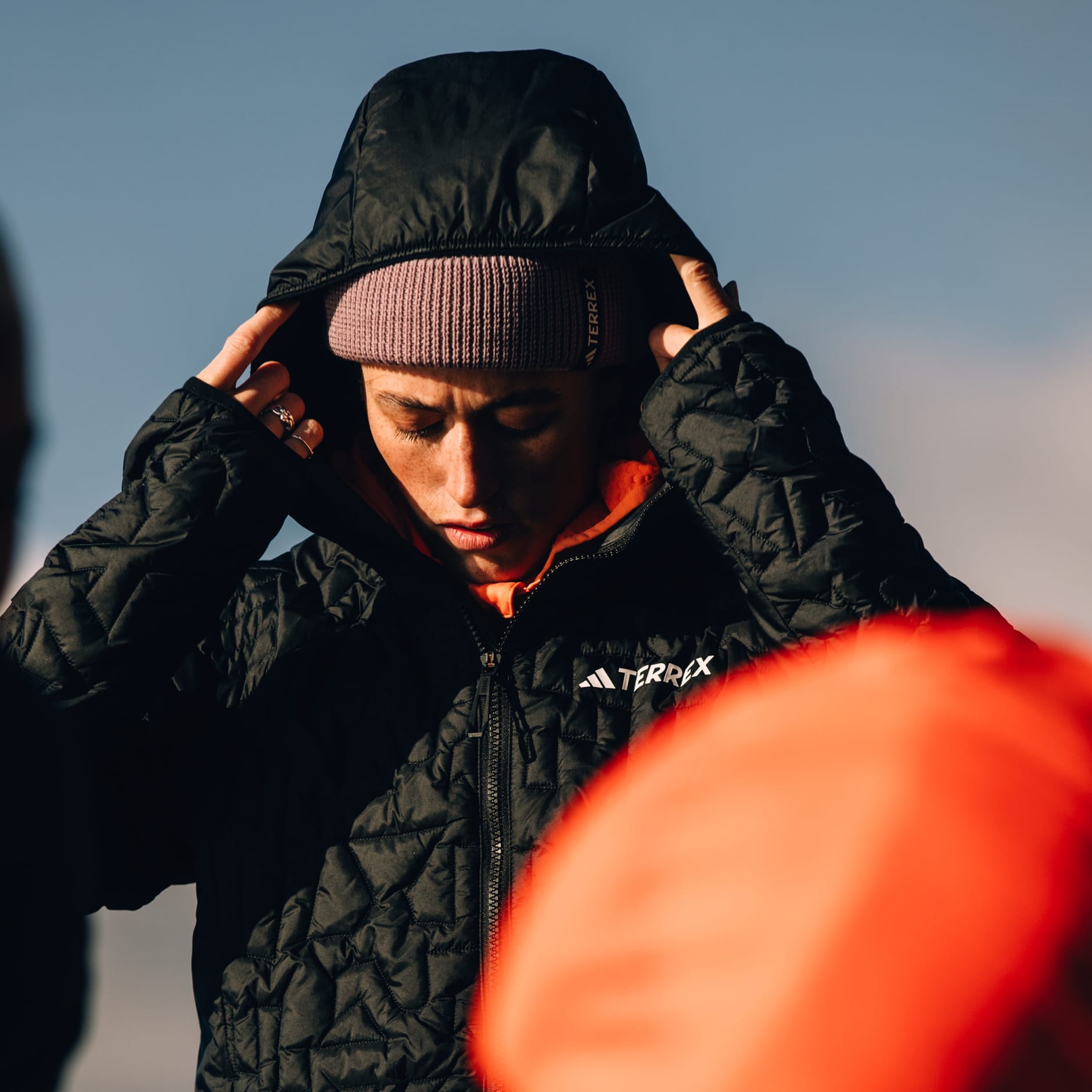 アディダス☆Terrex Xploric PrimaLoft Insulated Hooded Poncho s-l1200.jpg