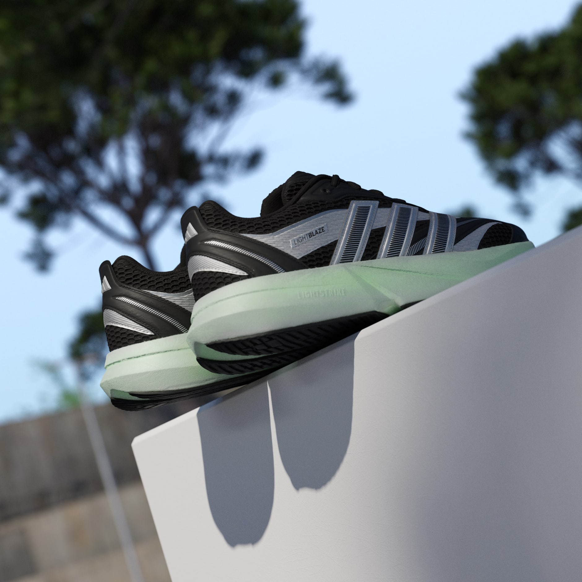 حذاء Lightblaze Glow