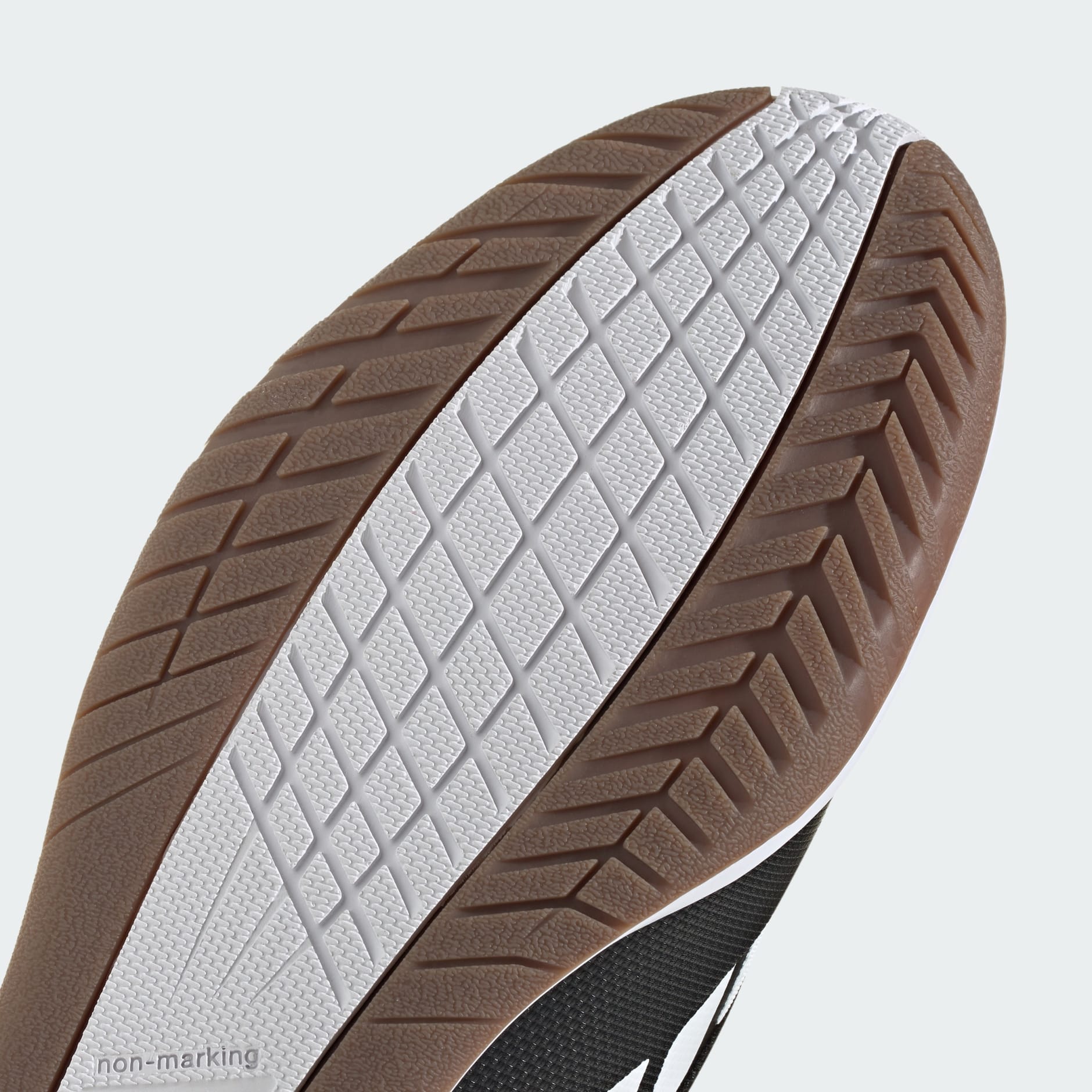 PREDATOR CLUB IN SALA