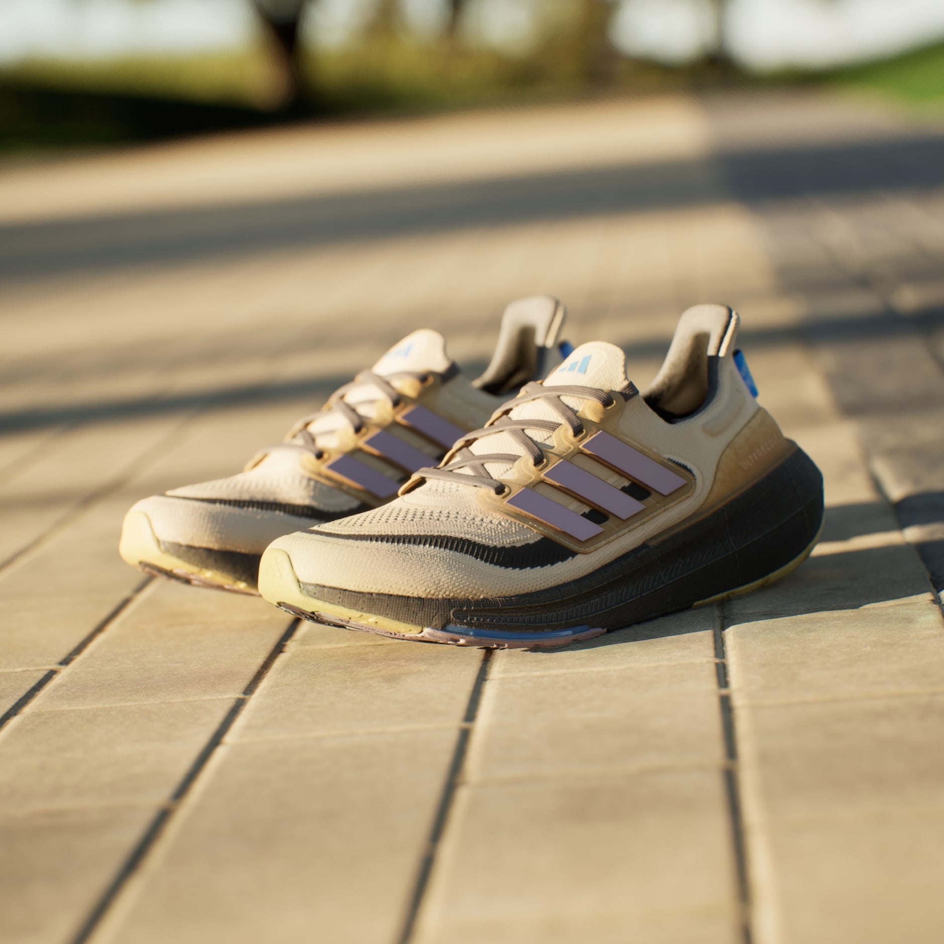 Tenis Ultraboost Light