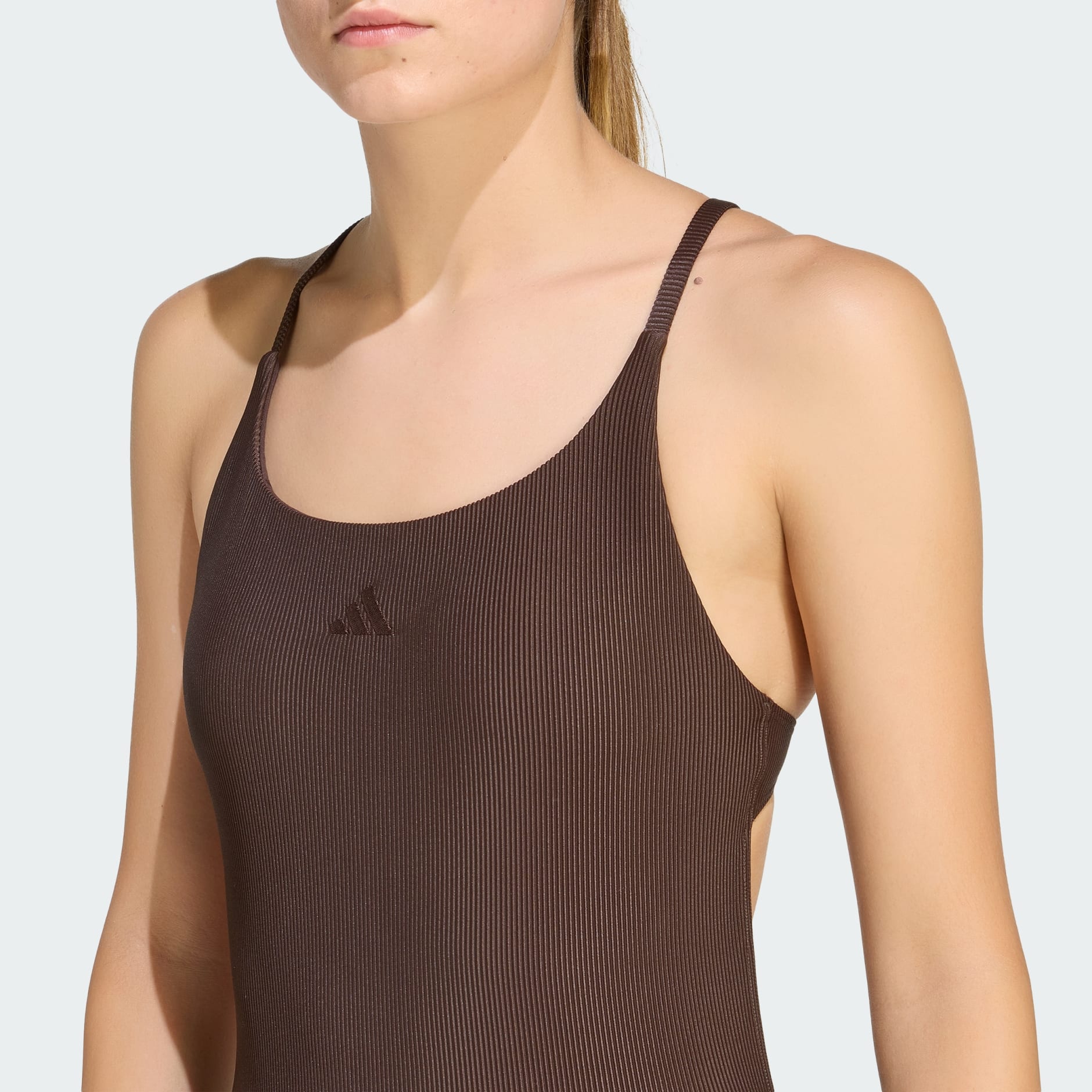 Costum de baie Iconisea căptușit, cu nervuri și bretele subțiri