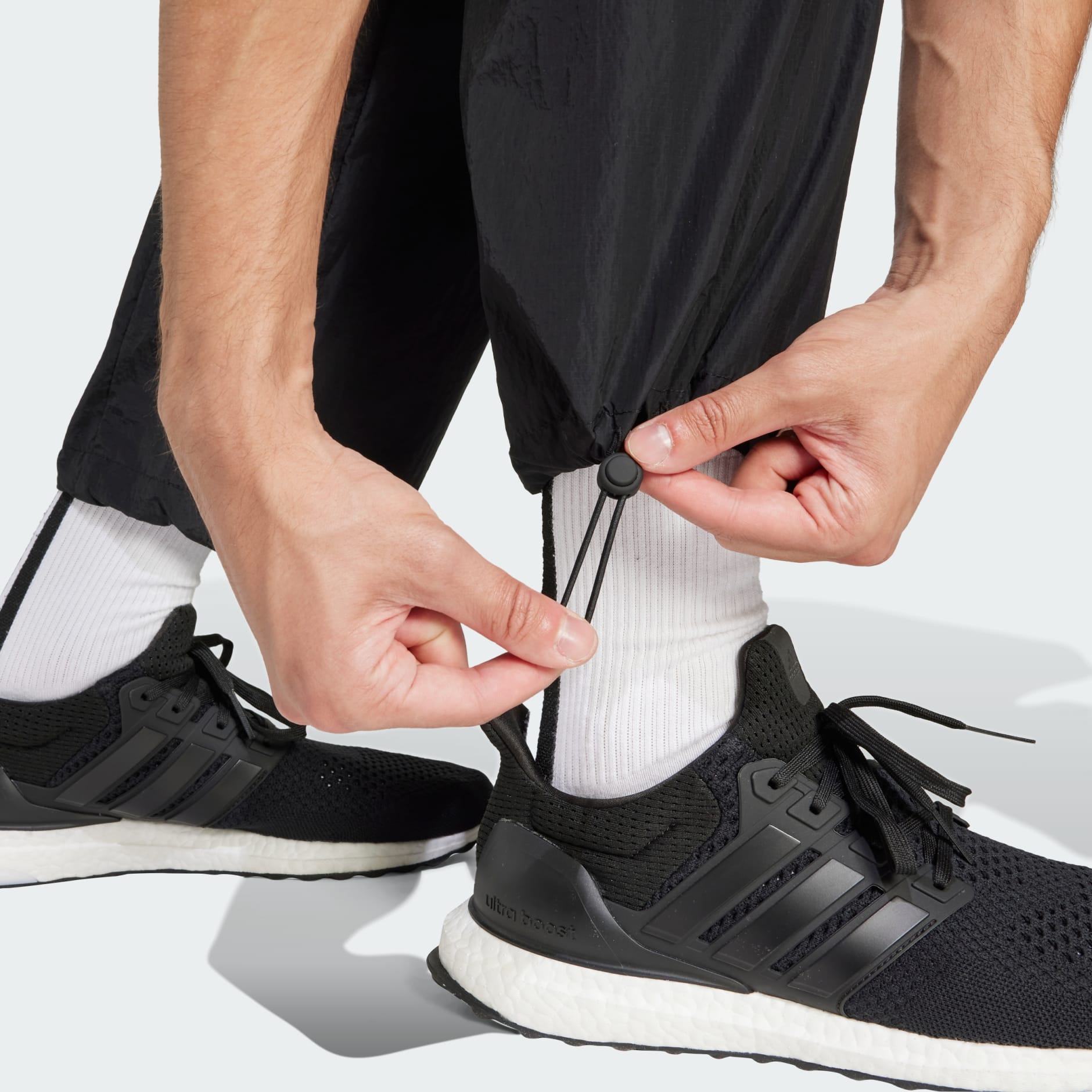 Future Icons 3-Stripes Woven Pants