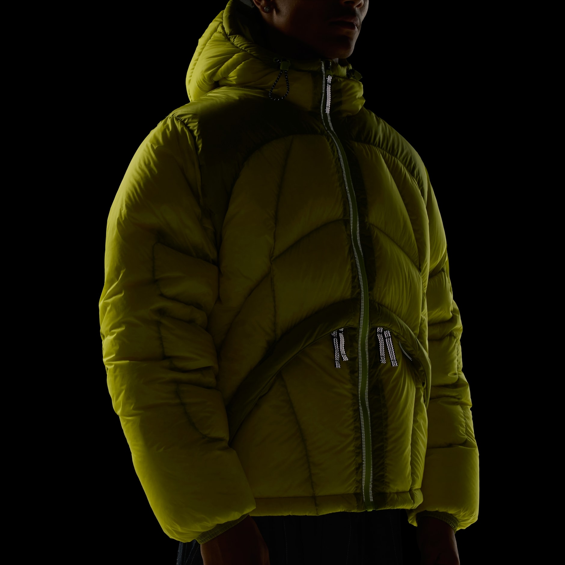 جاكيت Equipment Pertex من أديداس