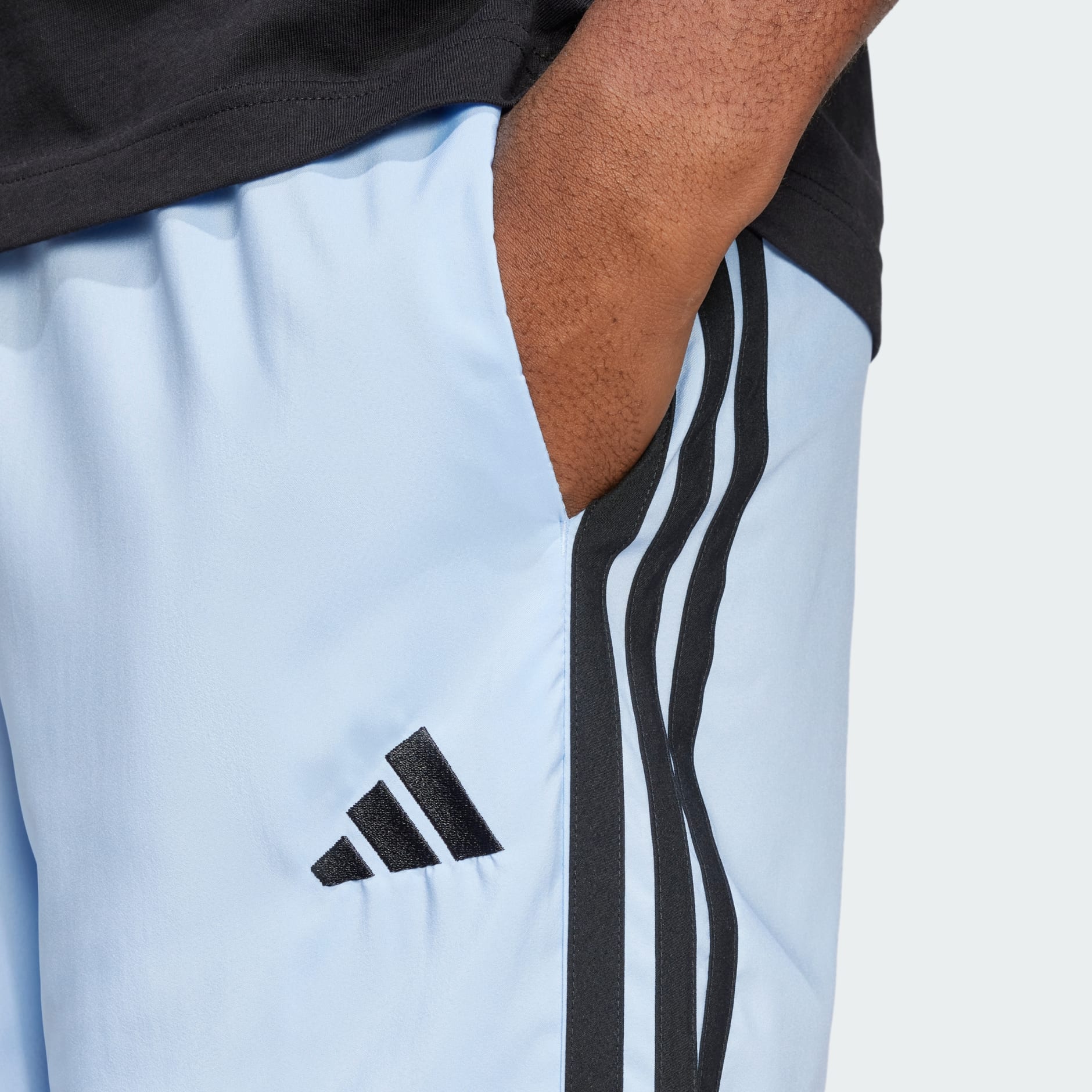 Essential 3-Stripes Chelsea Shorts