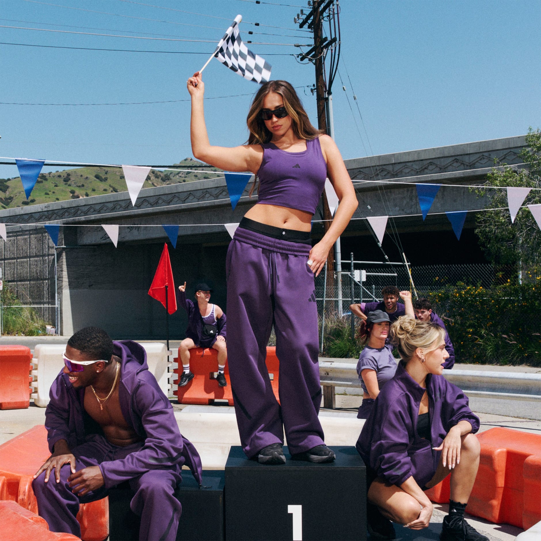 Hlače bačvastog kroja adidas Z.N.E.