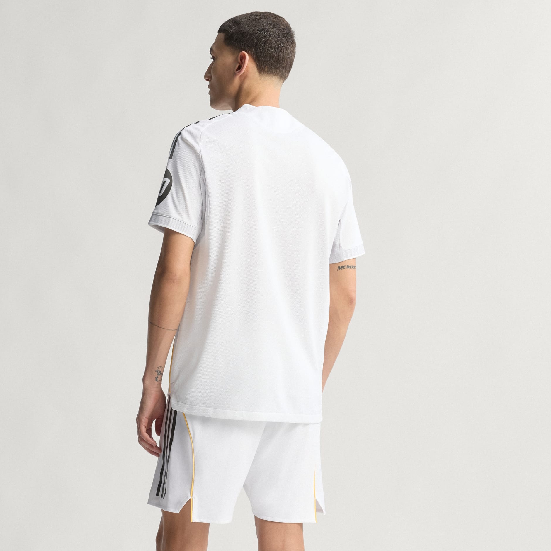 Dres Real Madrid 25/26 Home Authentic