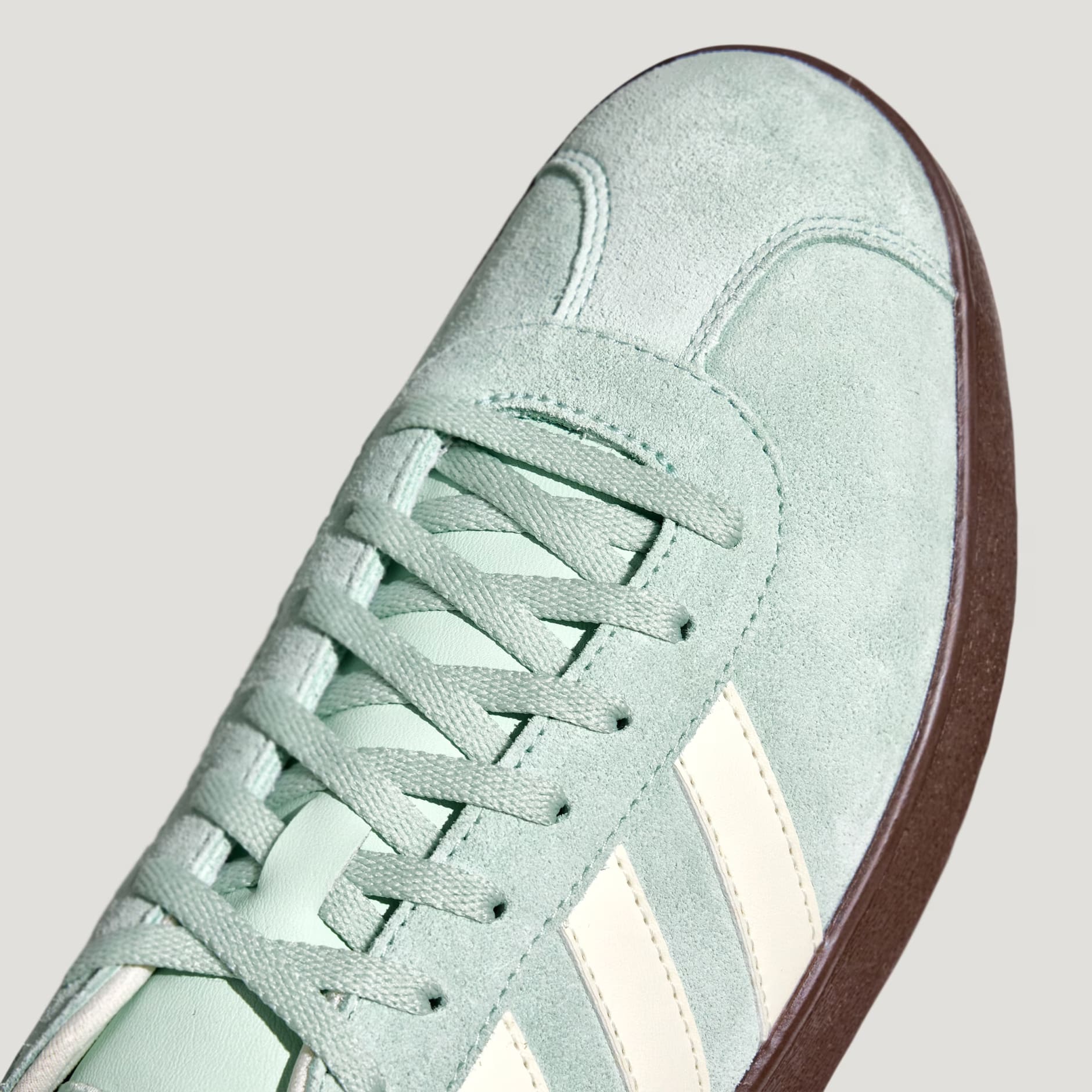 VL COURT CLASSIC Shoes