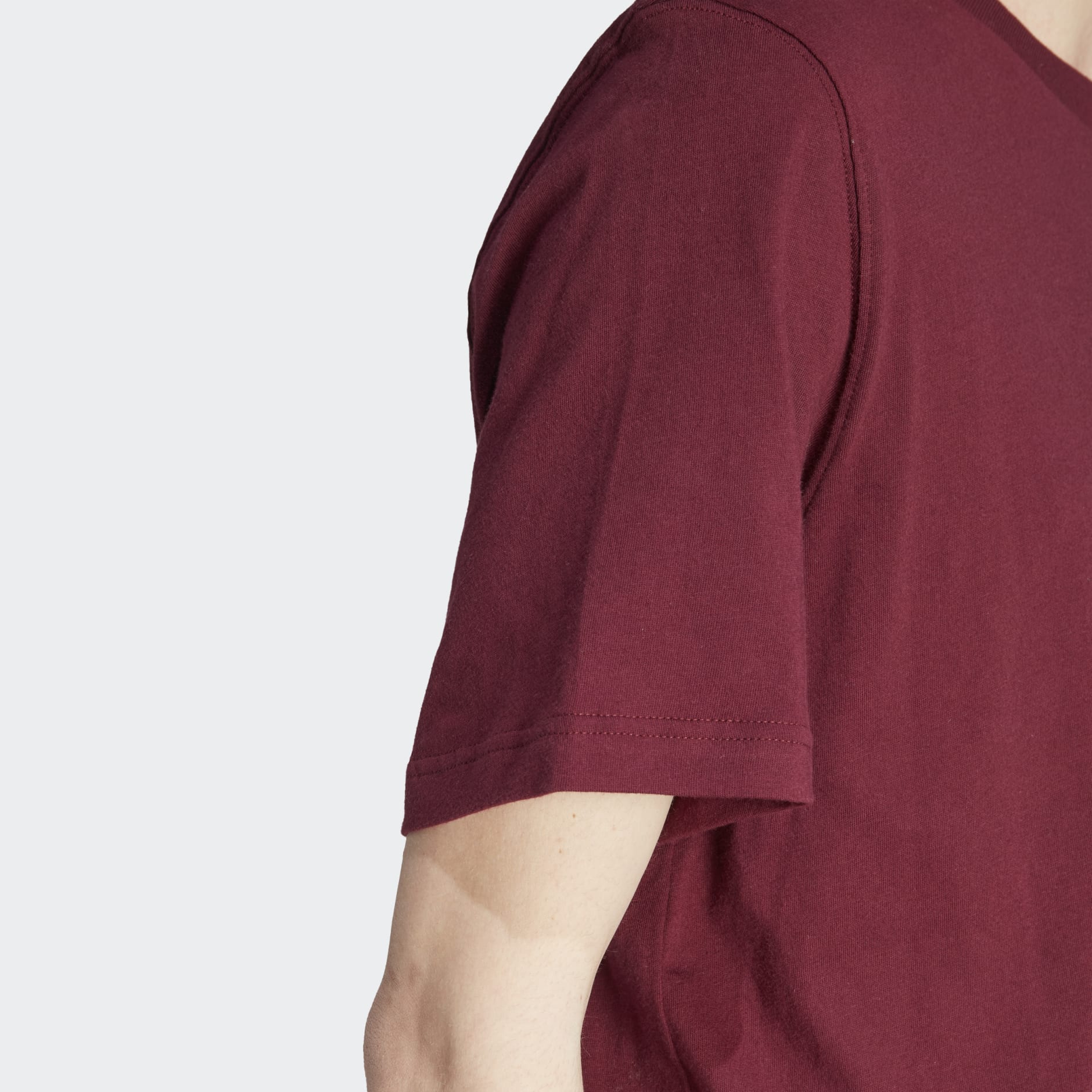 Trefoil Essentials Tee