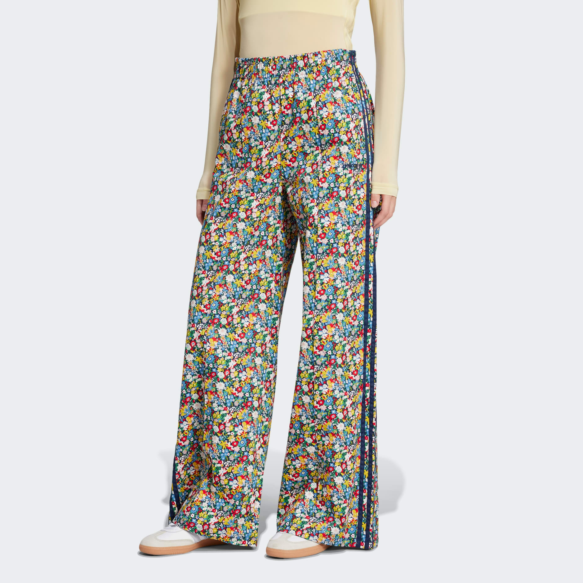 adidas LIBERTY LONDON 花柄カジュアルパンツ adidas adidas Originals x Liberty London Wide Leg Track
