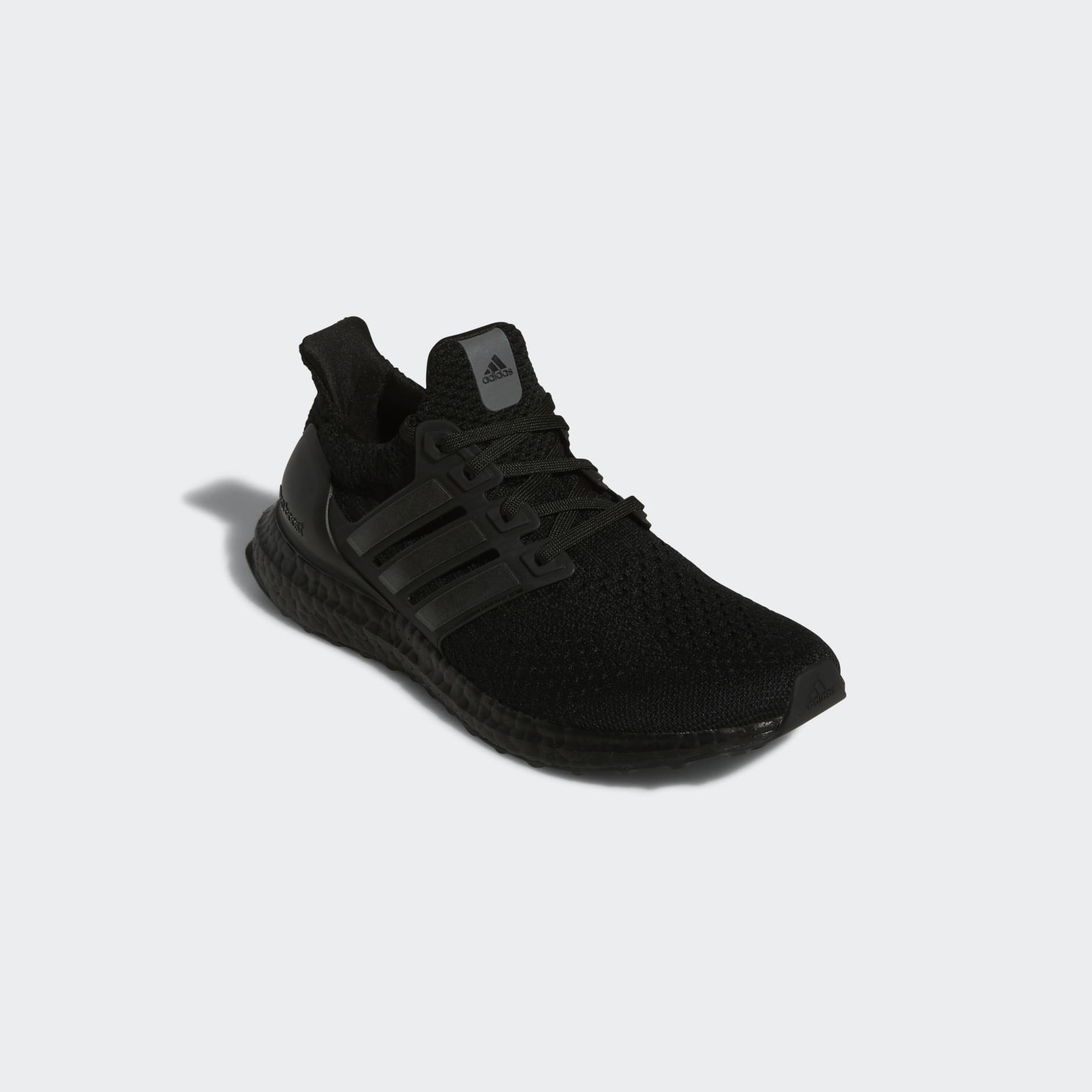 Tenis Ultraboost 5 DNA