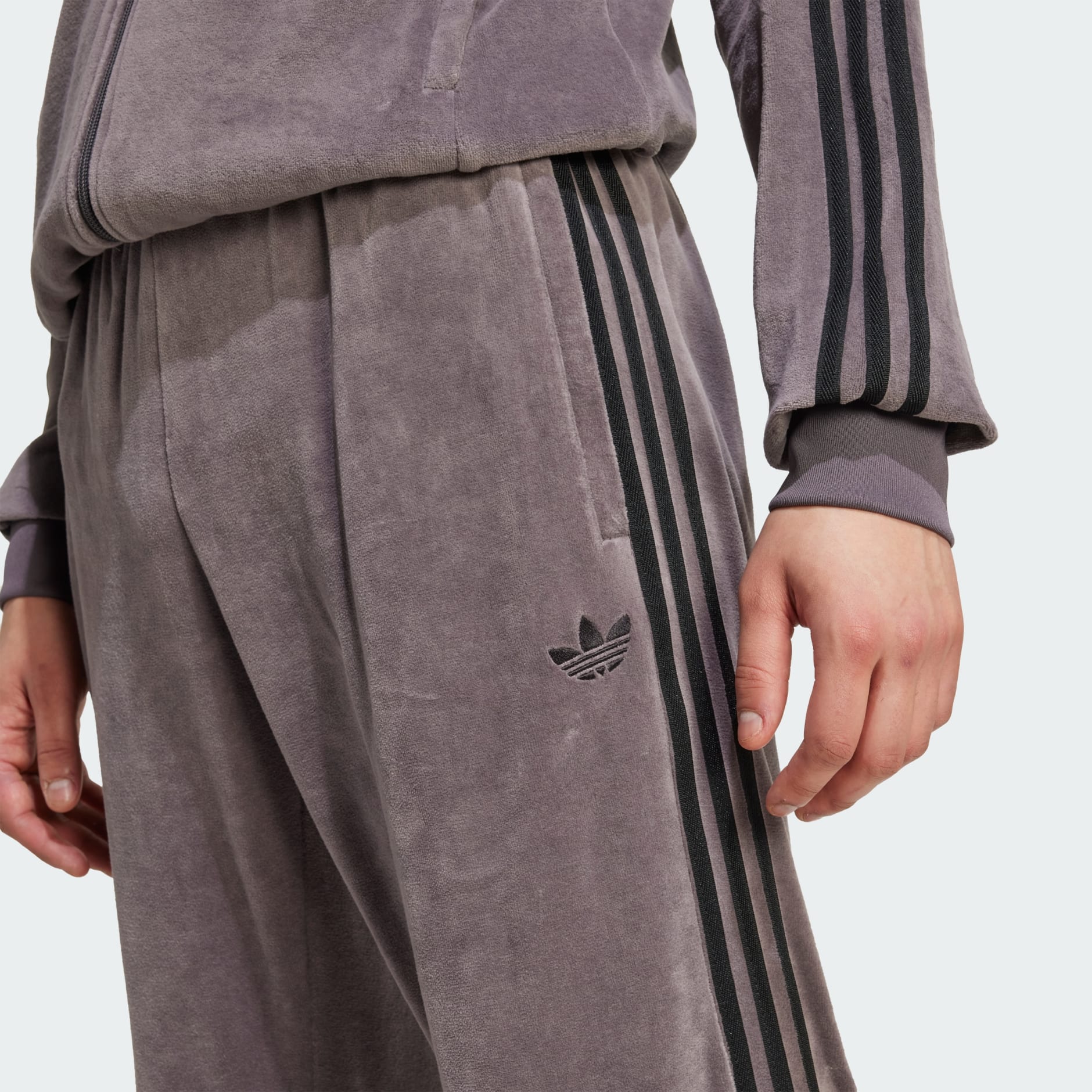 Pantaloni de trening SST Adicolor din velur