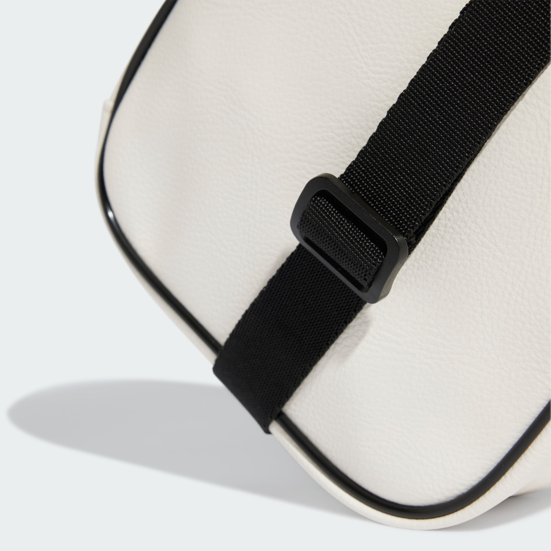 AC D BAG