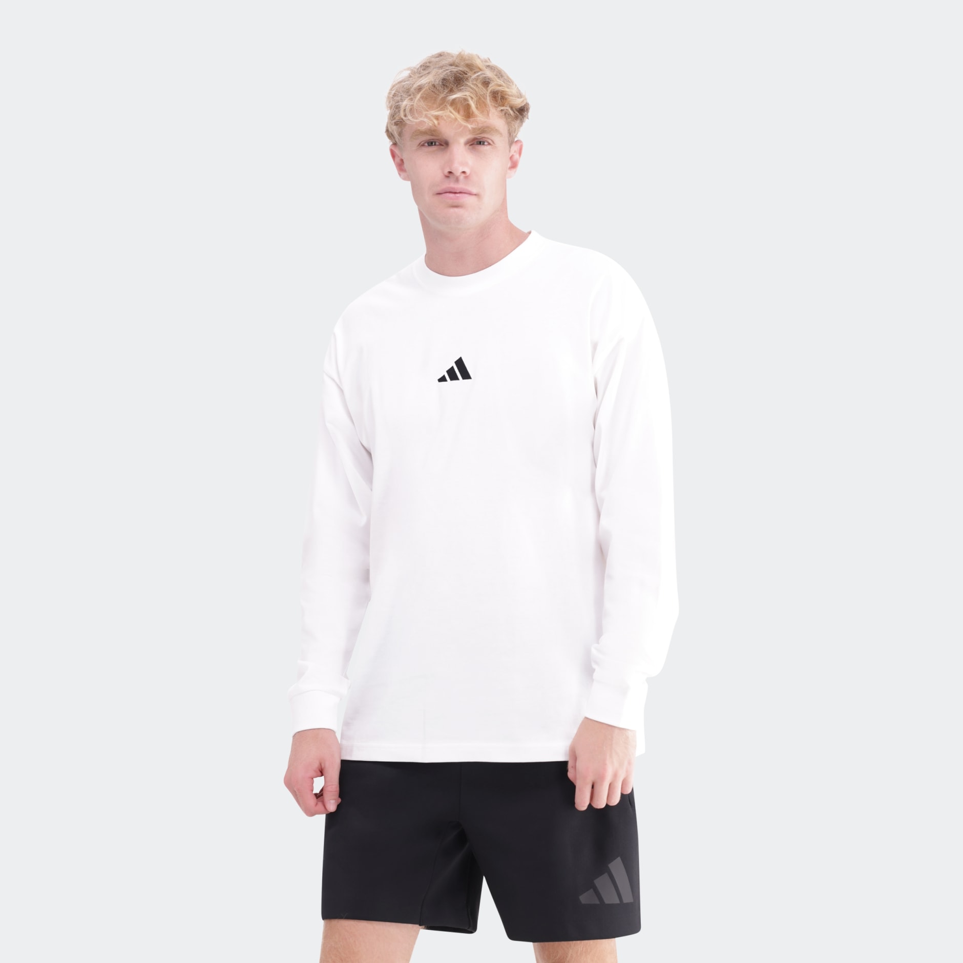 Essentials Plus Loose Fit Small Logo Long Sleeve Long-Sleeve Top