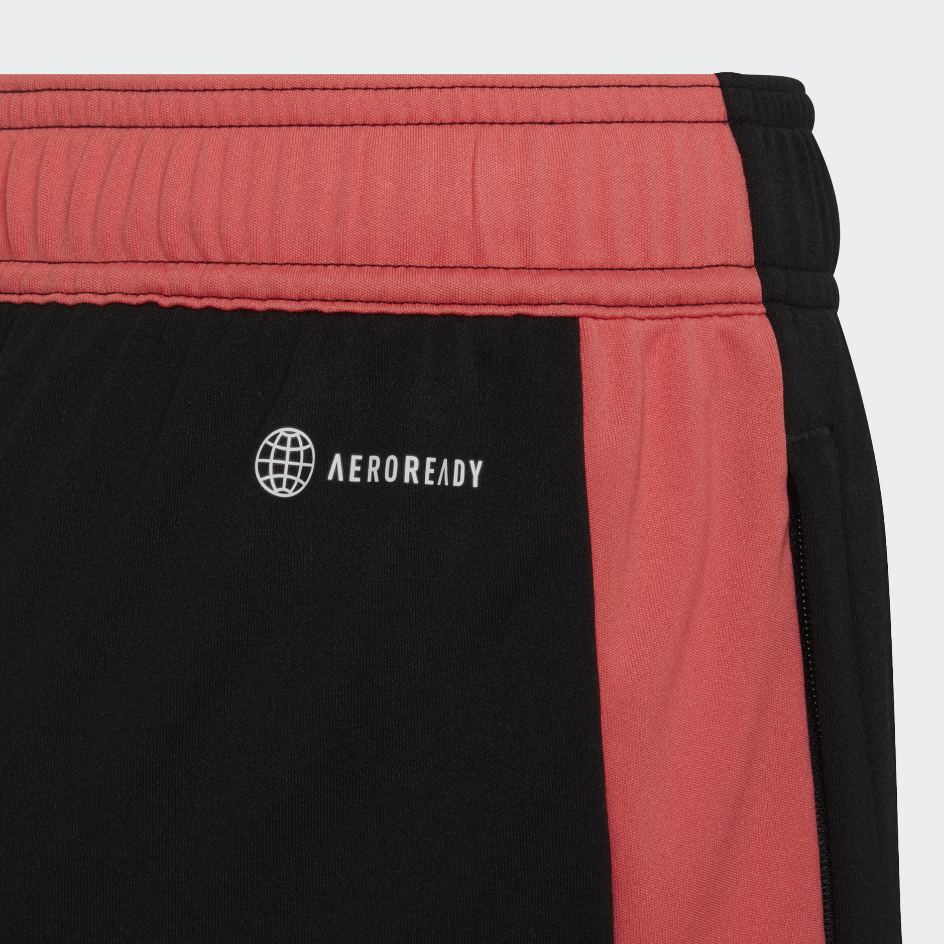 Tiro Essentials Shorts