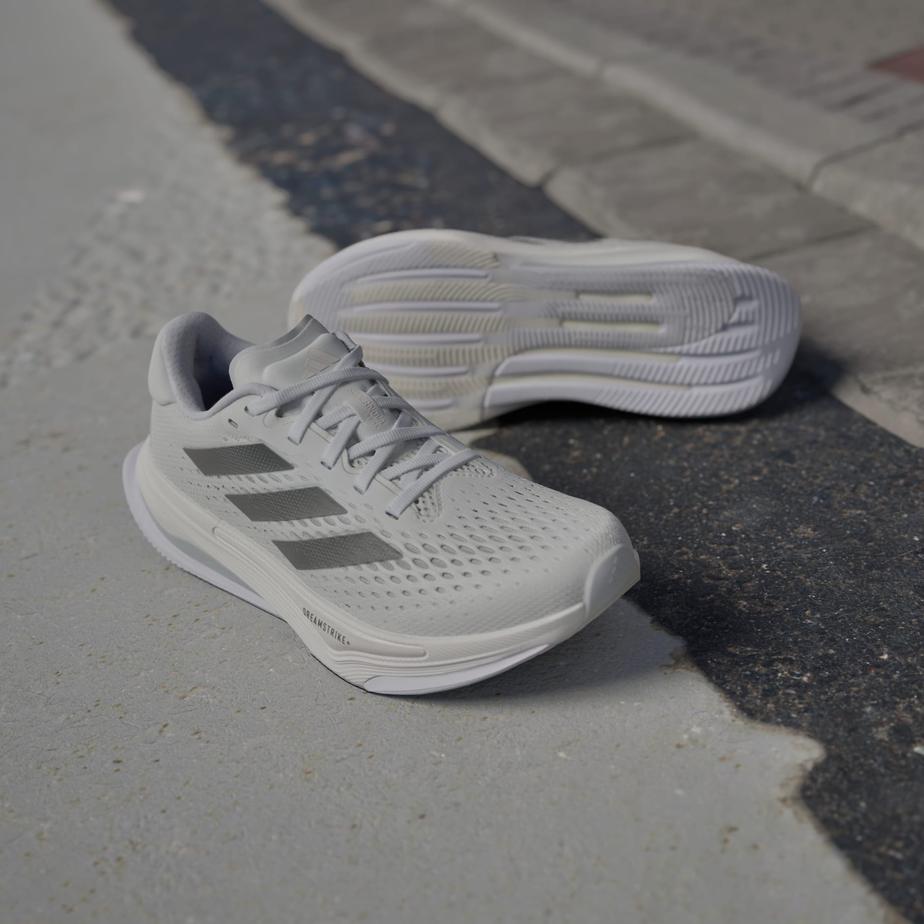 Supernova Prima Running Shoes