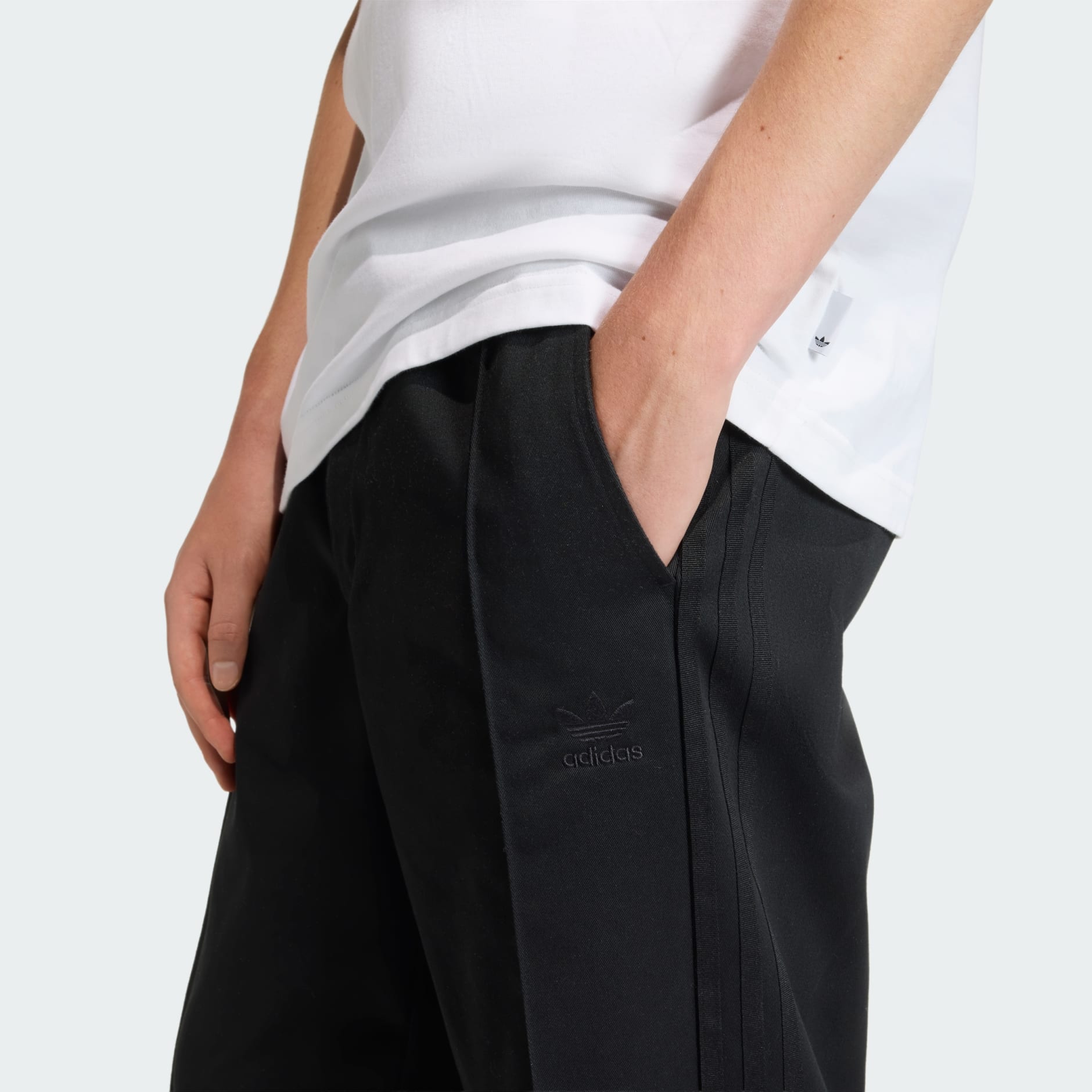 T-SHIRT TREFOIL SERIES