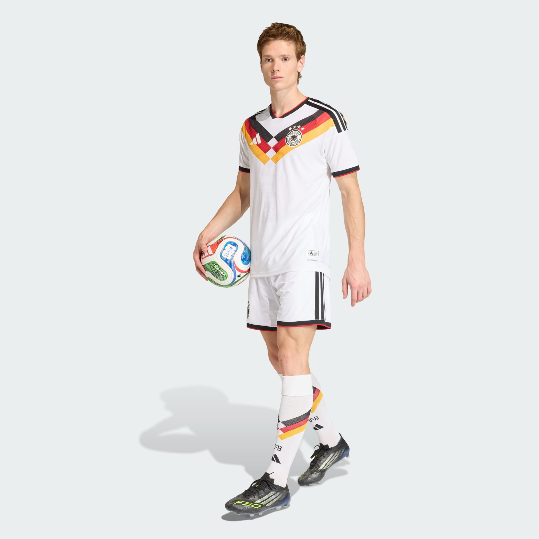 Pantaloni scurți Germania 26 Authentic pentru meciuri pe teren propriu